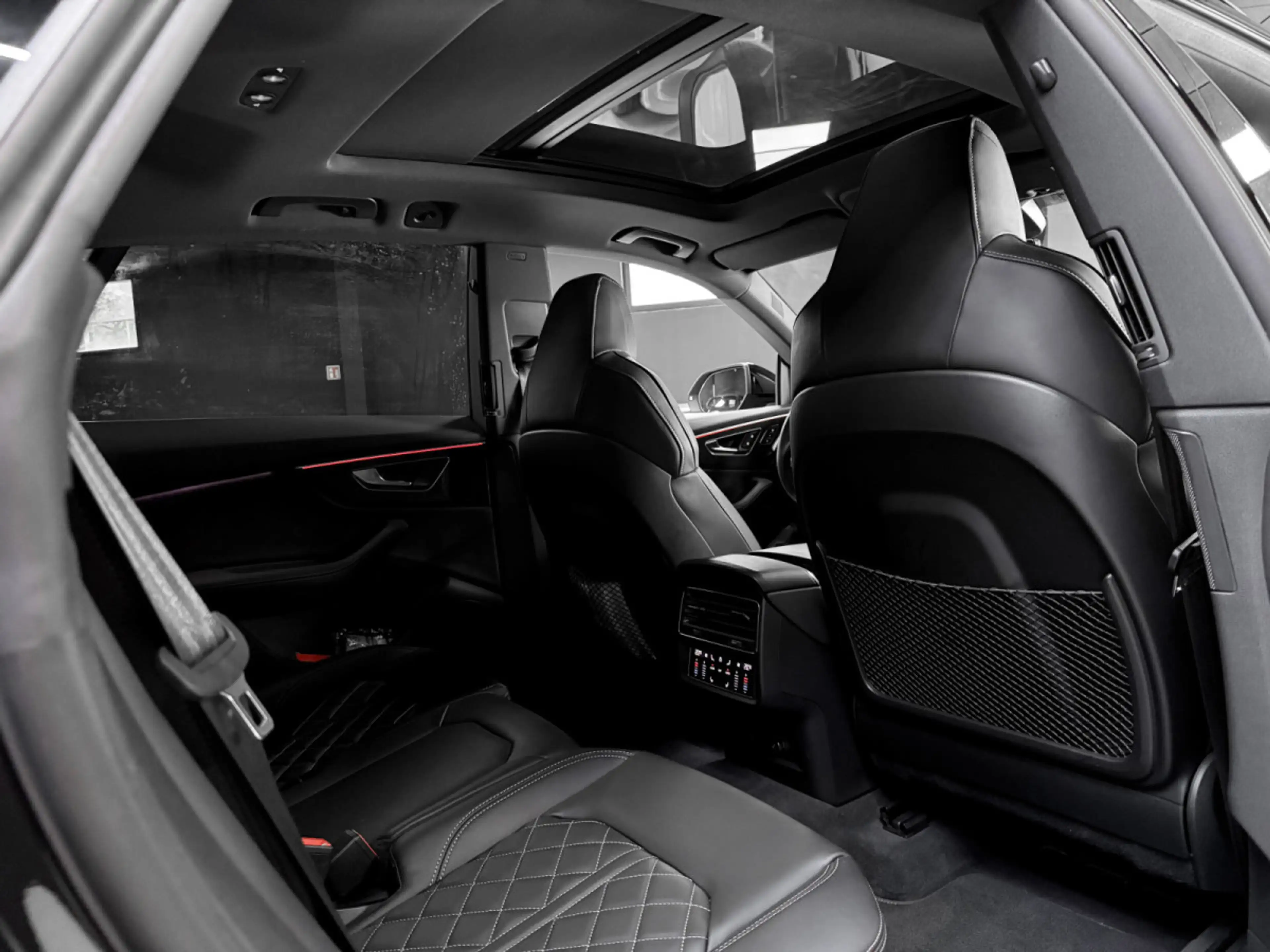 Audi SQ8 4.0 TFSI / MATRIX / B&O / PANO / HEAD-UP / 360° — photo 15