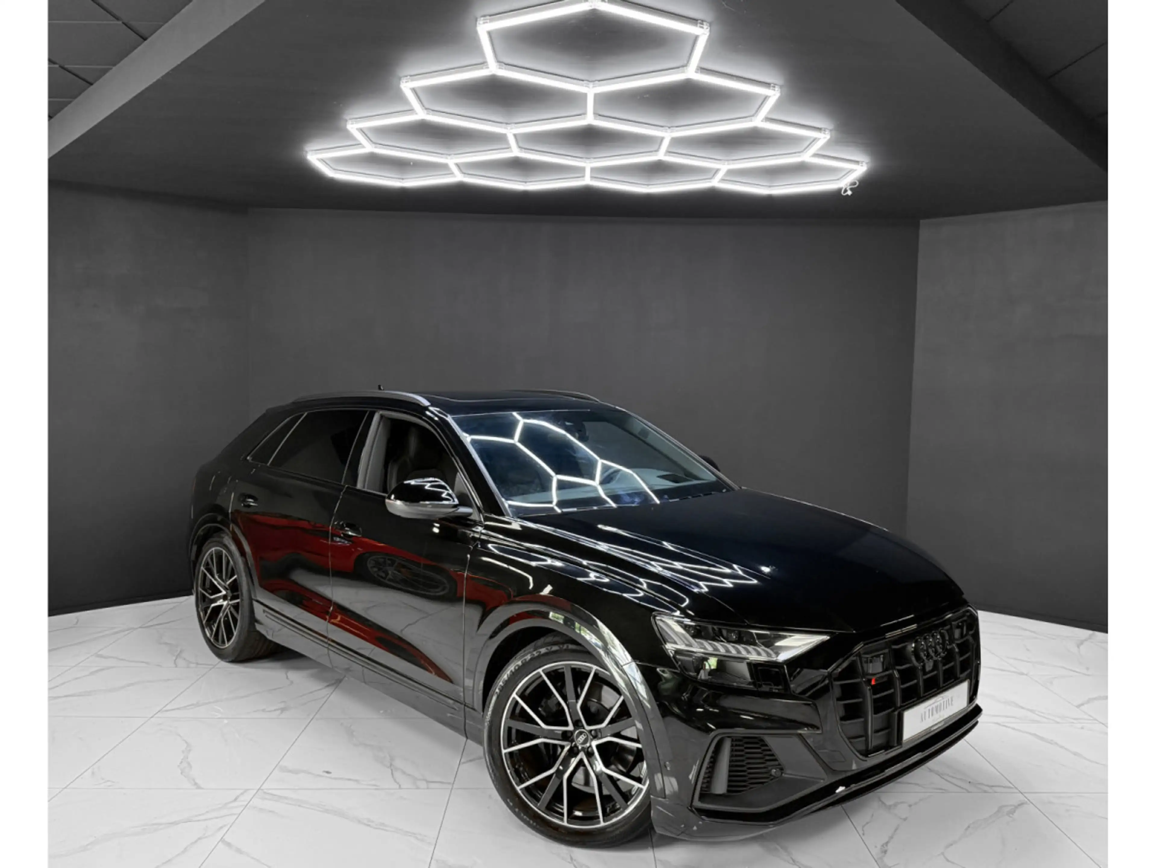 Audi SQ8 4.0 TFSI / MATRIX / B&O / PANO / HEAD-UP / 360° — photo 7