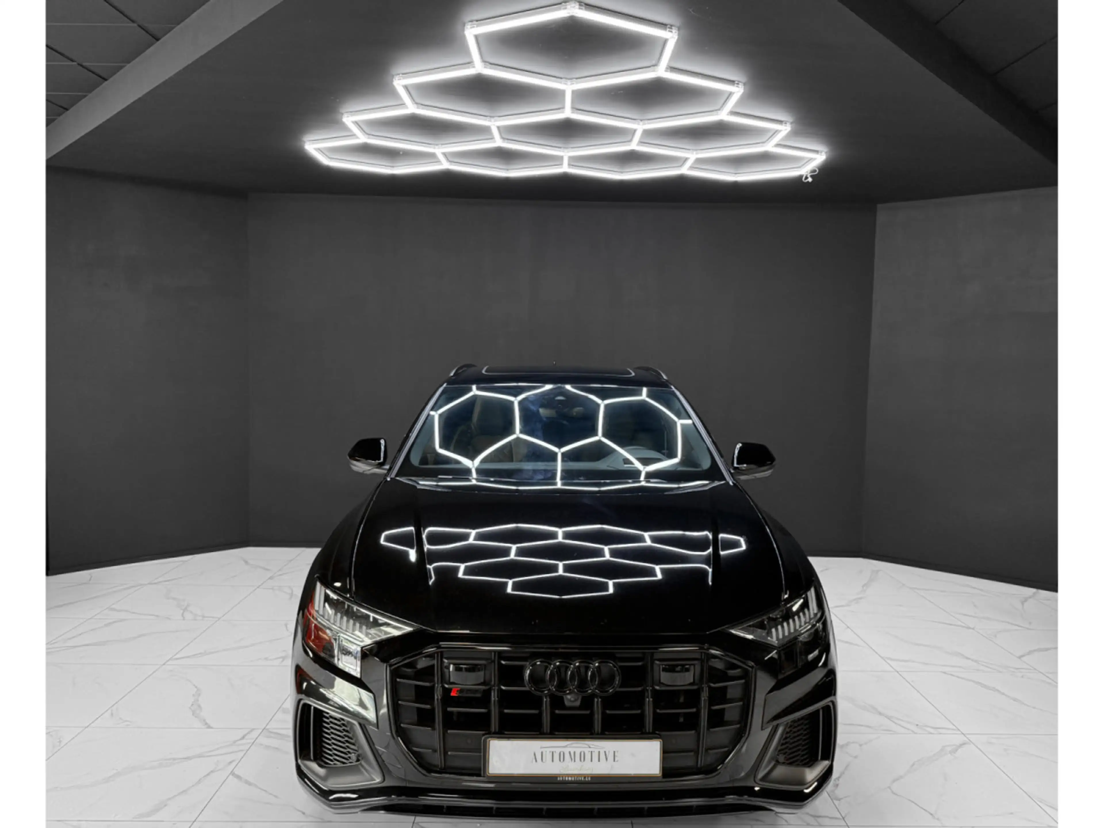 Audi SQ8 4.0 TFSI / MATRIX / B&O / PANO / HEAD-UP / 360° — photo 8