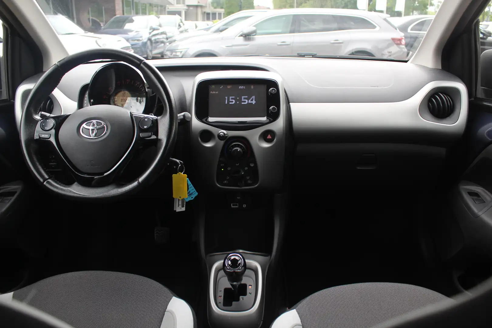Toyota Aygo 1.0 VVT-i x-play / Camera / Navigatie / 15'' / Blu Blauw - 2