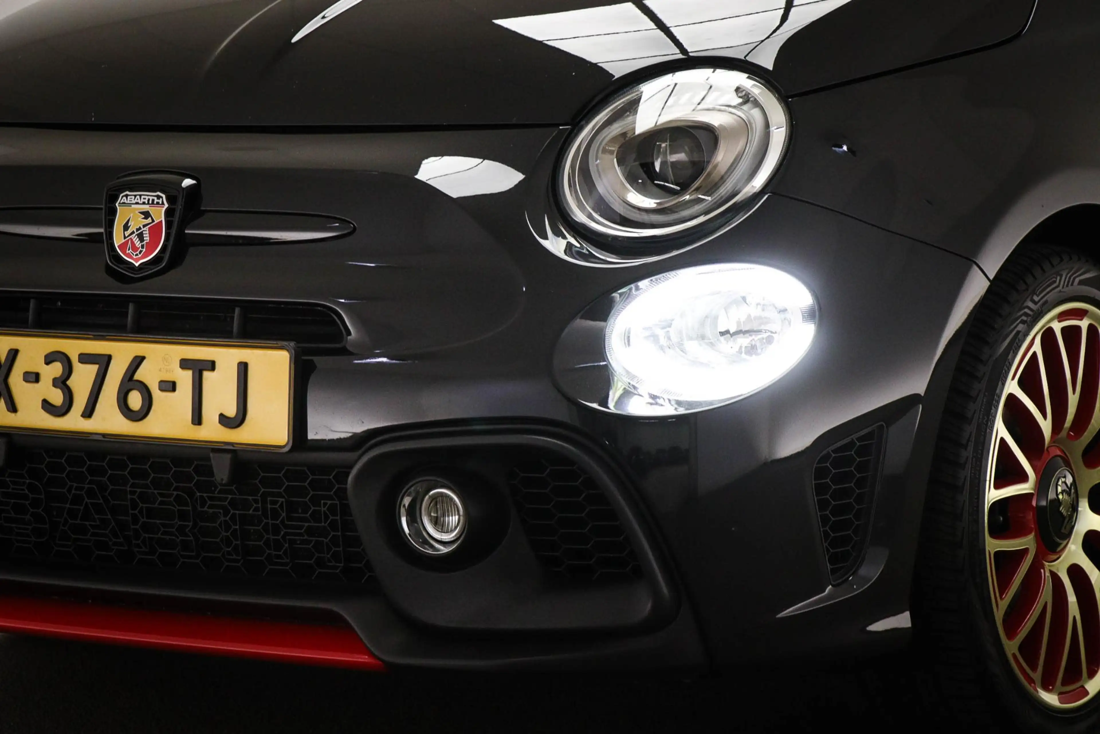 Fiat 500 Abarth 1.4 T-Jet 595 | MAGNETI MARELLI | CLIMA | UCONNECT — photo 17