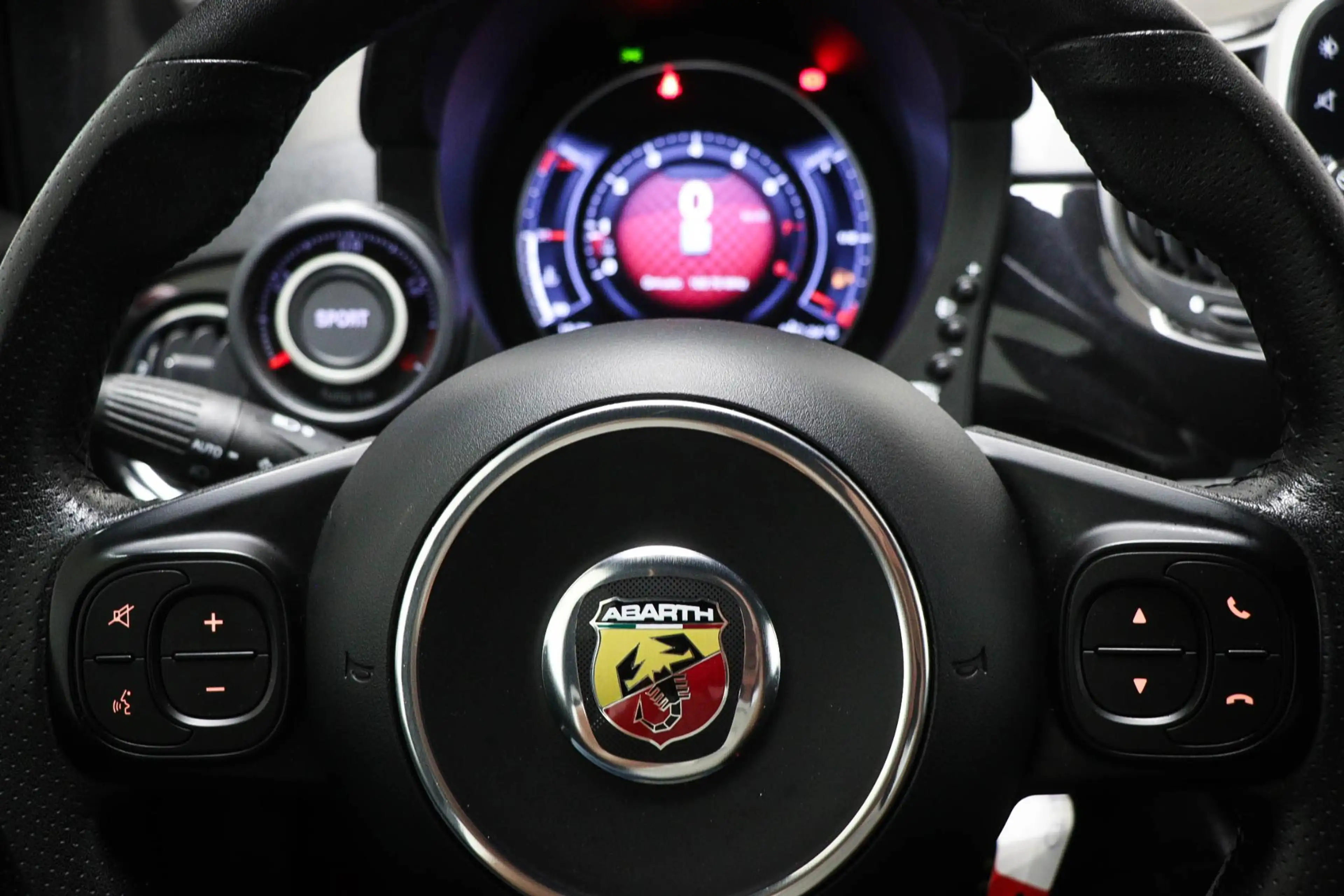 Fiat 500 Abarth 1.4 T-Jet 595 | MAGNETI MARELLI | CLIMA | UCONNECT — photo 32