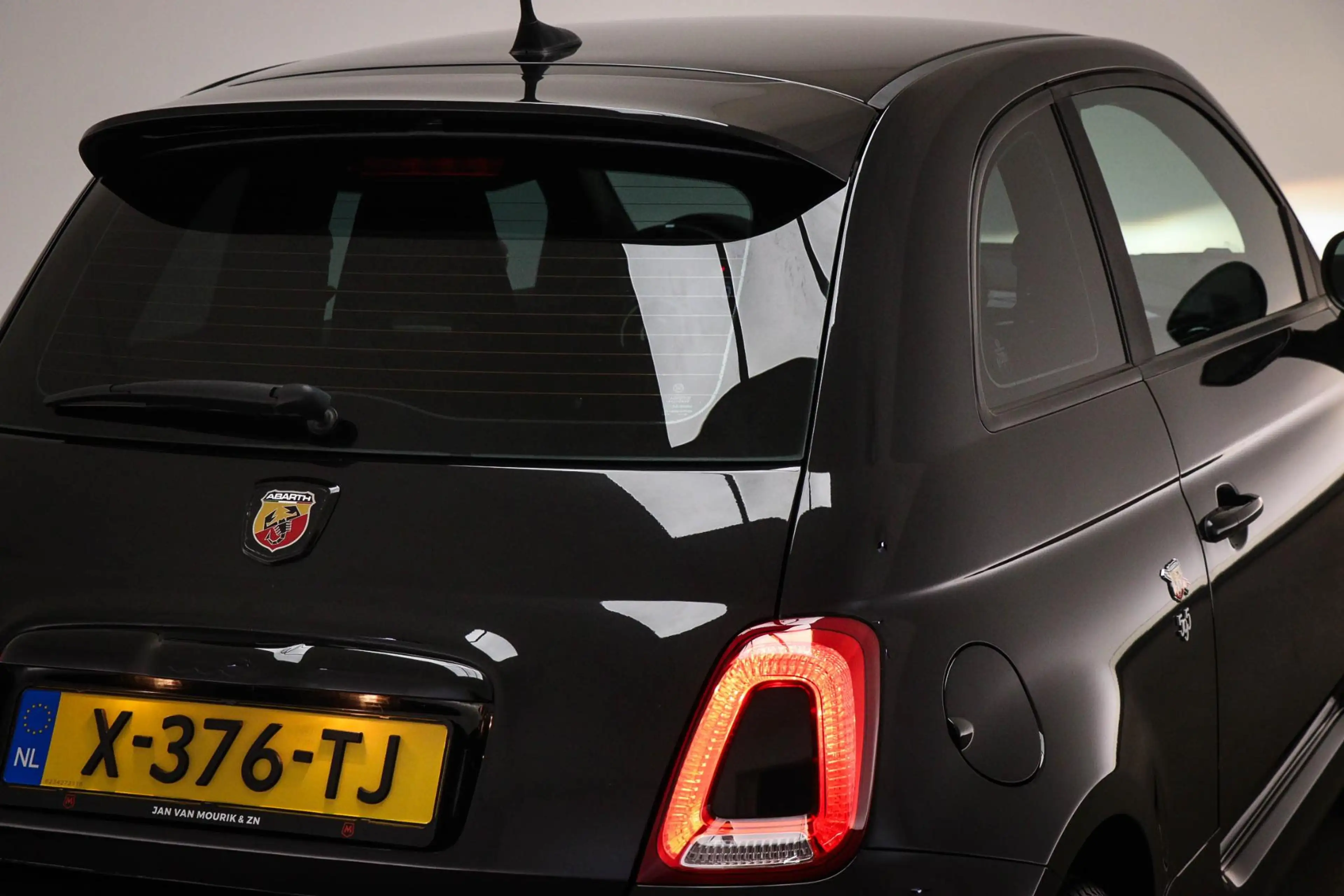 Fiat 500 Abarth 1.4 T-Jet 595 | MAGNETI MARELLI | CLIMA | UCONNECT — photo 22