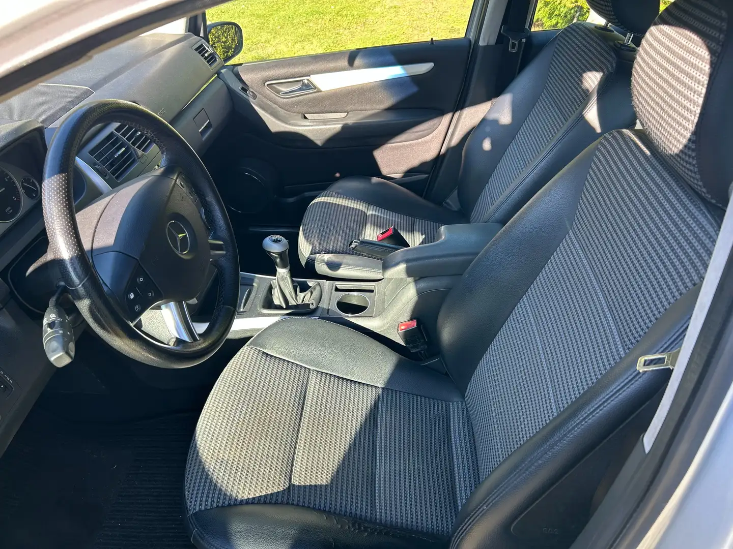 Mercedes-Benz B 180 B 180 CDI Silver - 1