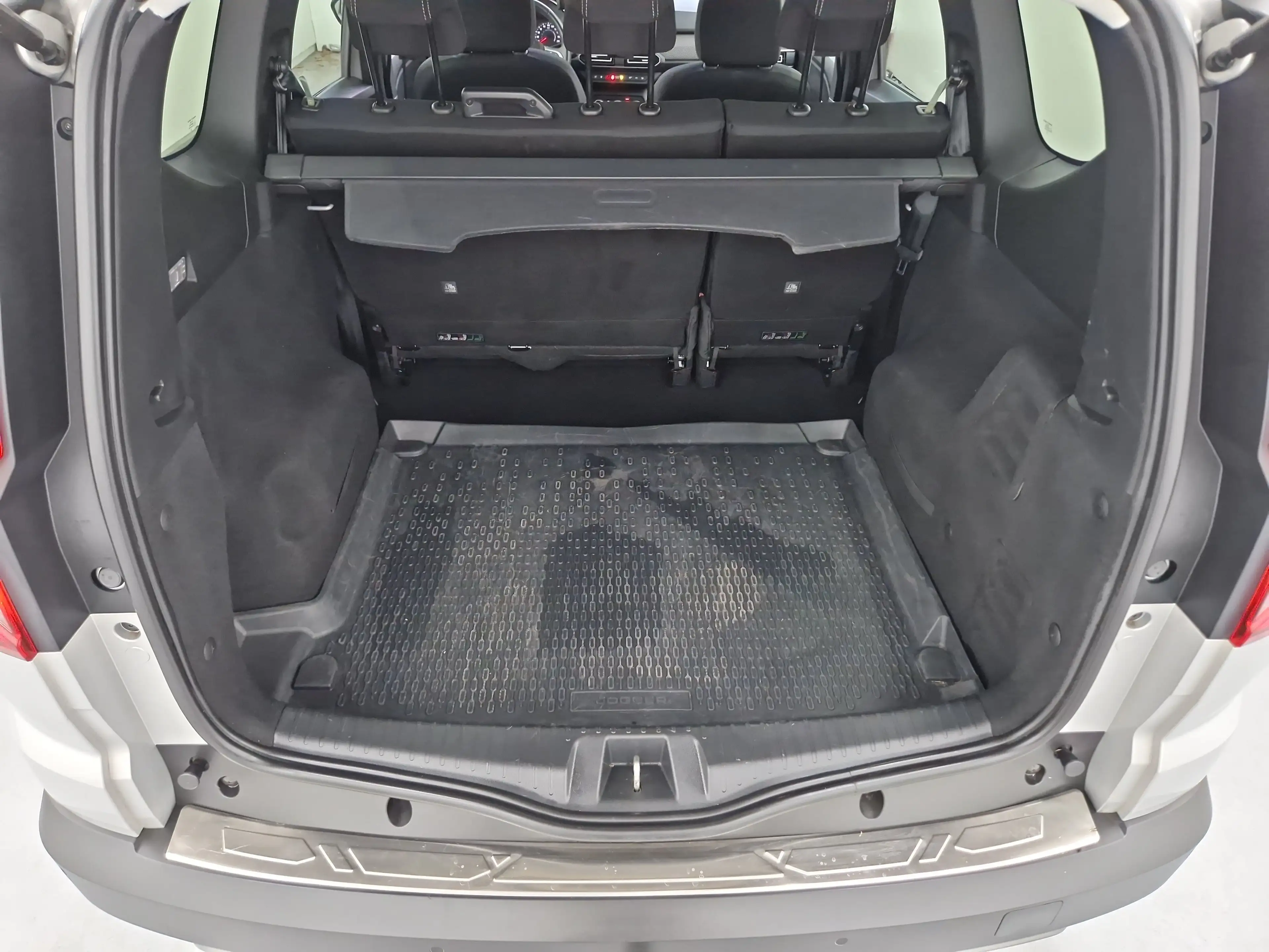 Dacia Jogger TCe 100 Eco-G Extreme+ Navi SHZ — photo 10