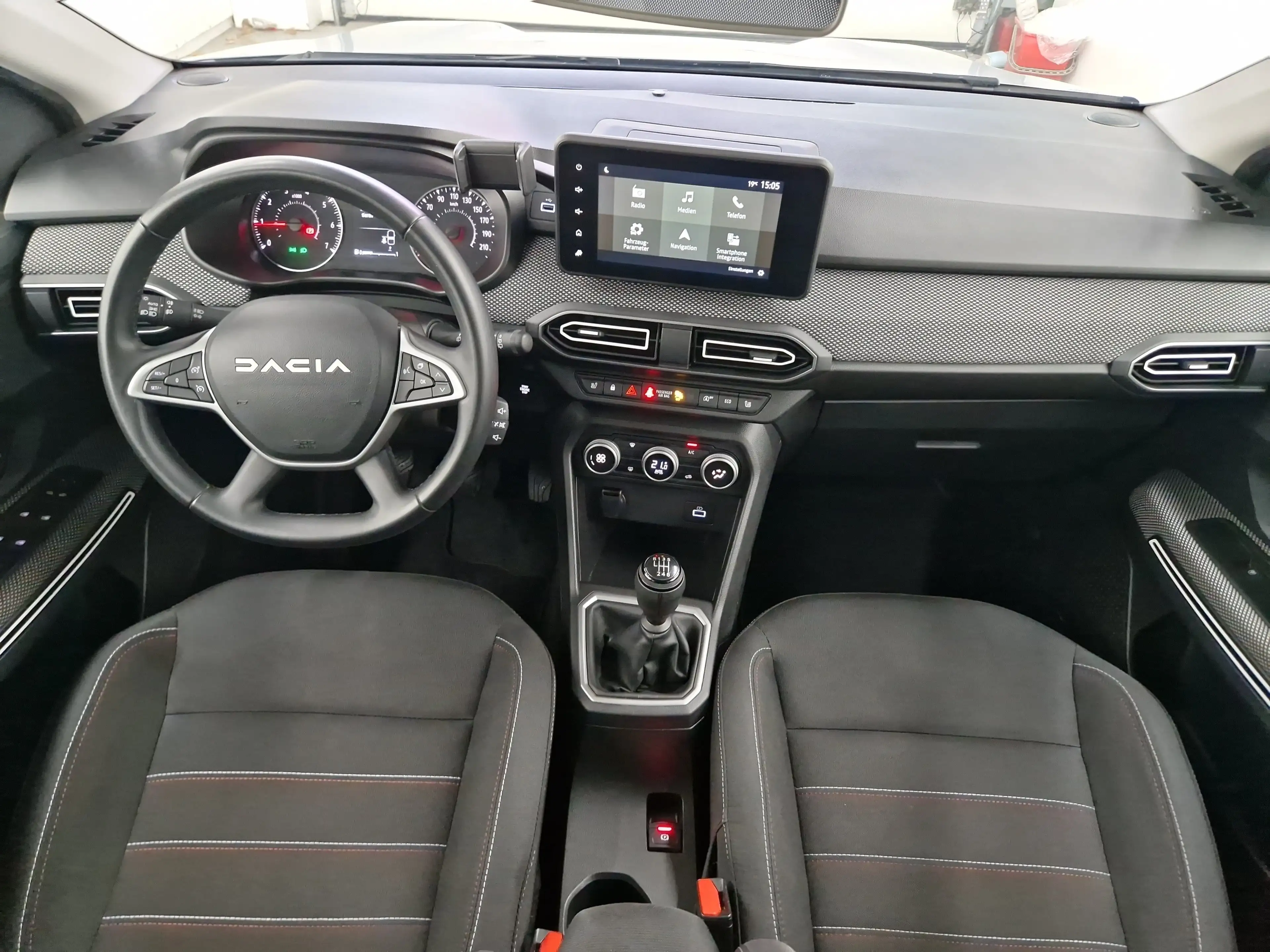 Dacia Jogger TCe 100 Eco-G Extreme+ Navi SHZ — photo 14