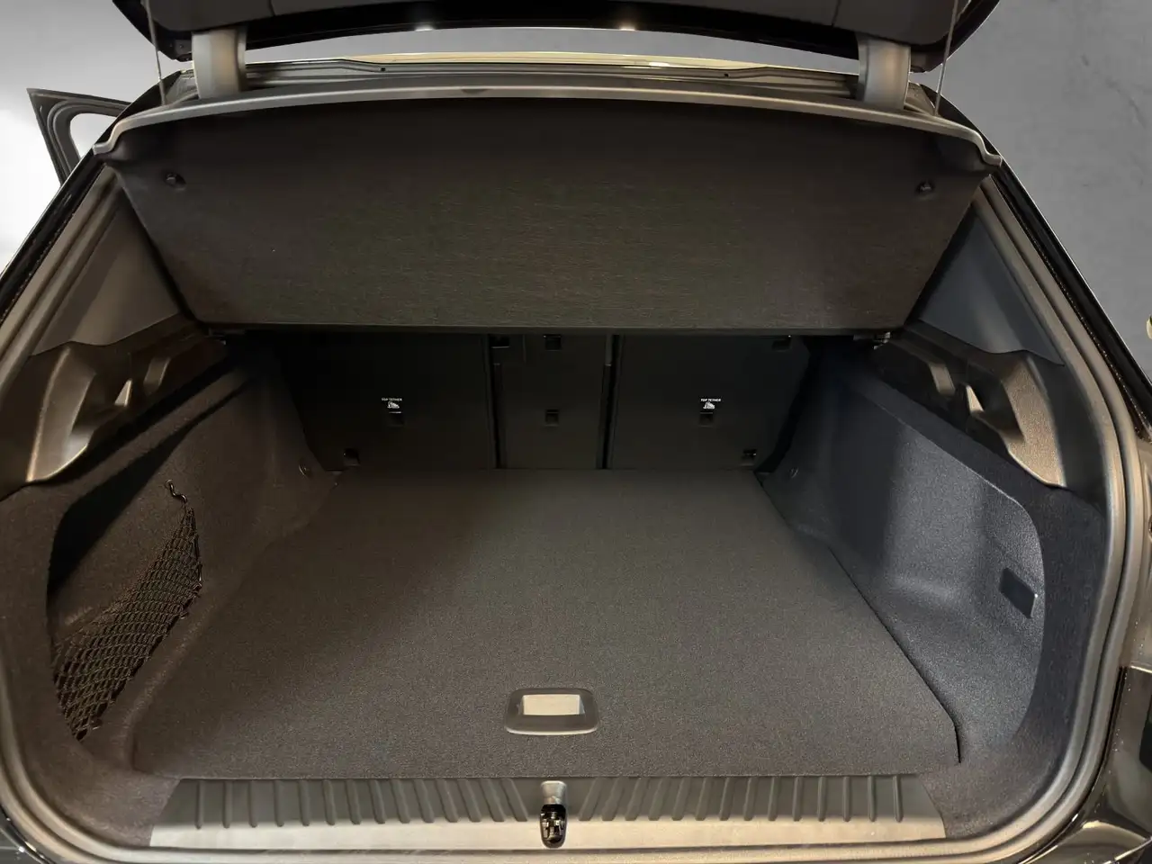 BMW iX3 50 xDrive 12
