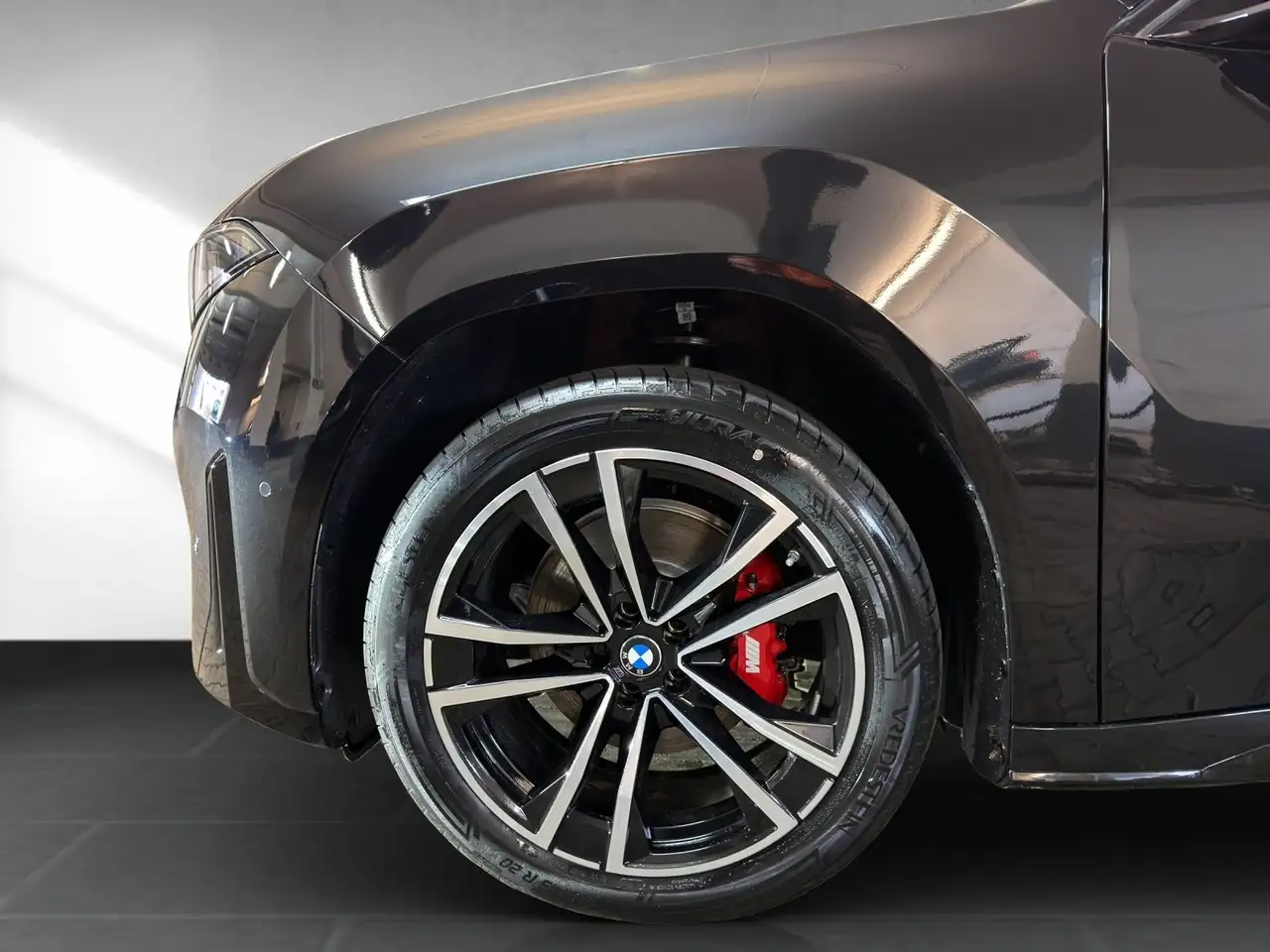 BMW iX3 50 xDrive 8