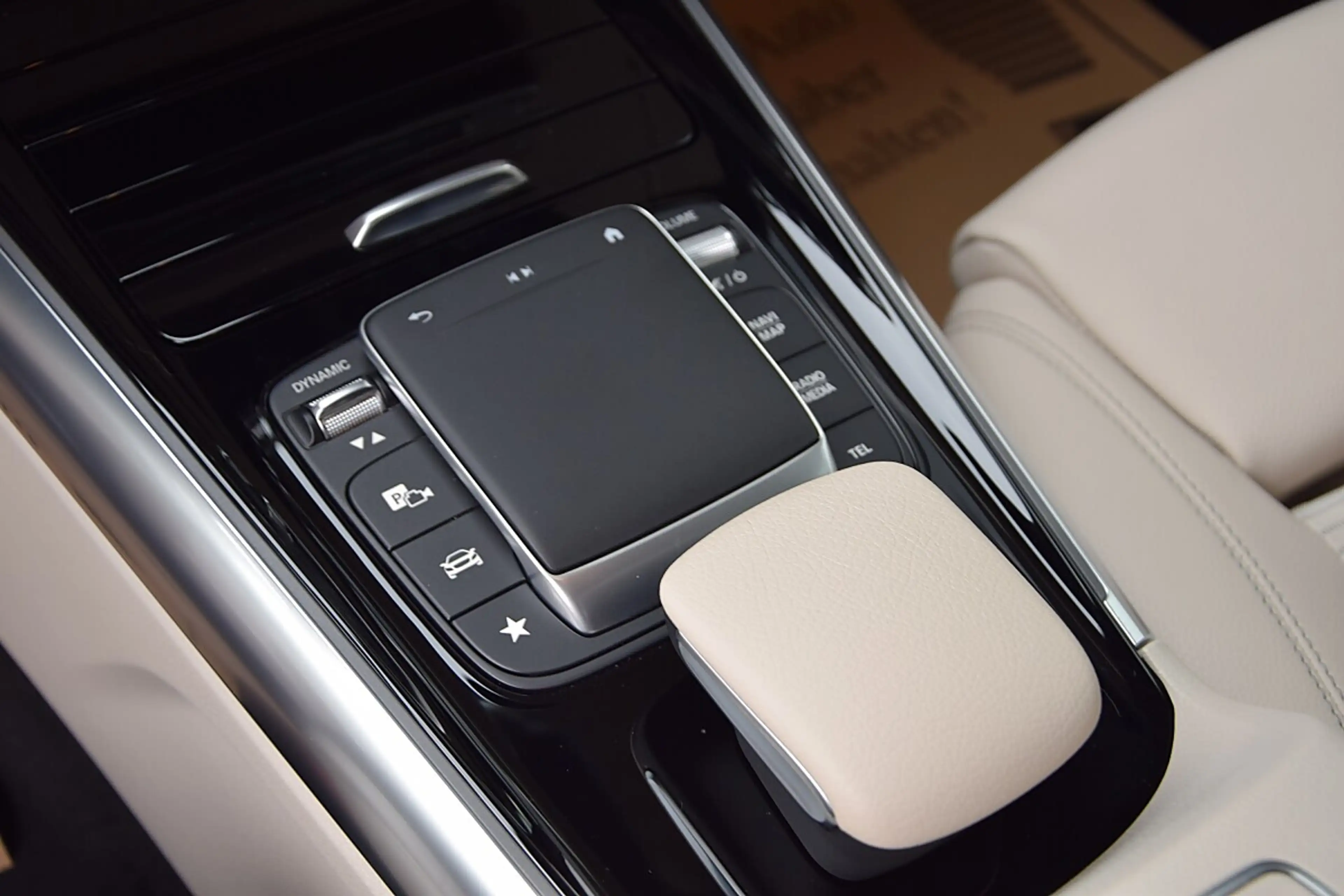 Mercedes-Benz EQA 250 Progressive *Memory-Paket*Head up Display*3... — photo 10