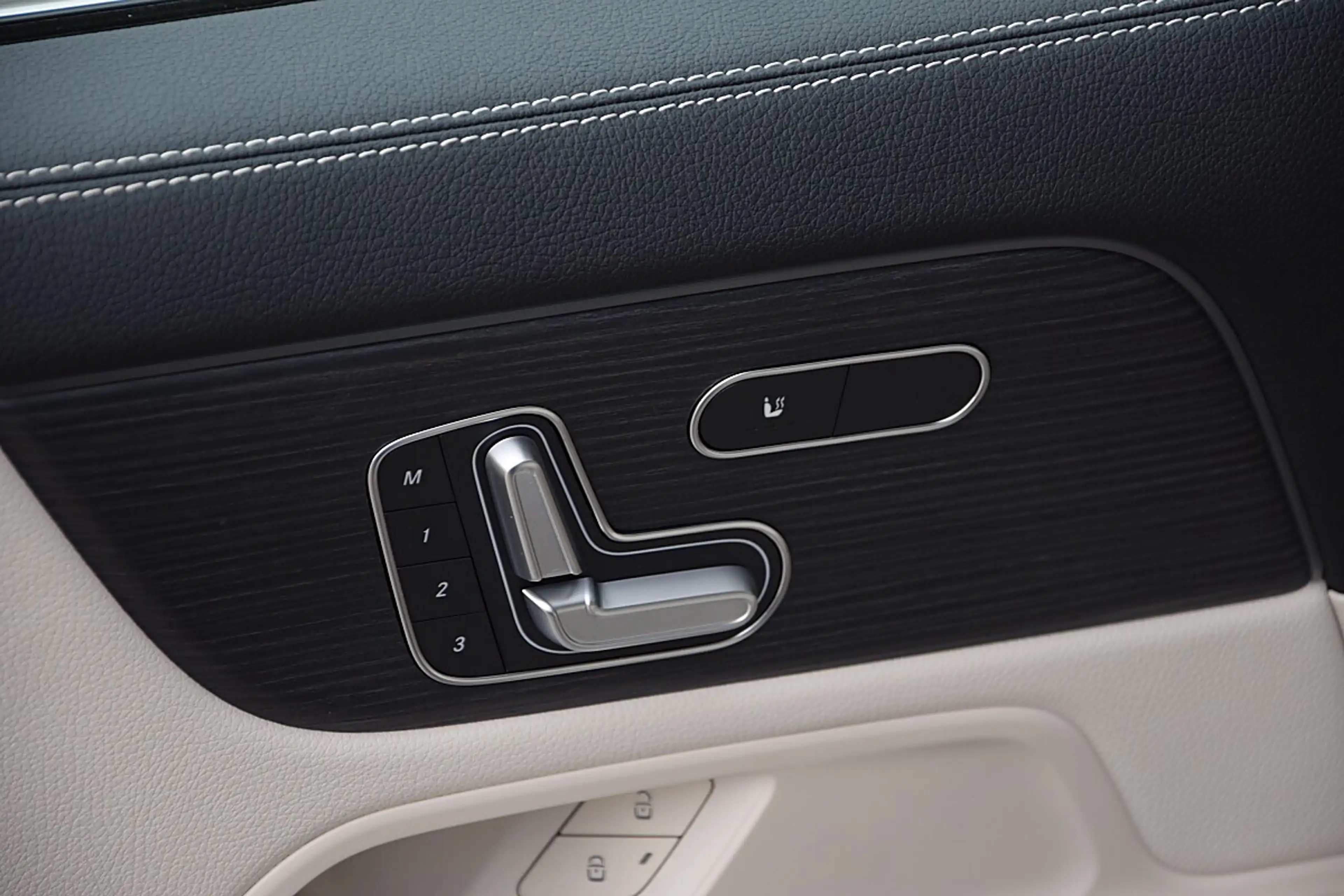 Mercedes-Benz EQA 250 Progressive *Memory-Paket*Head up Display*3... — photo 14
