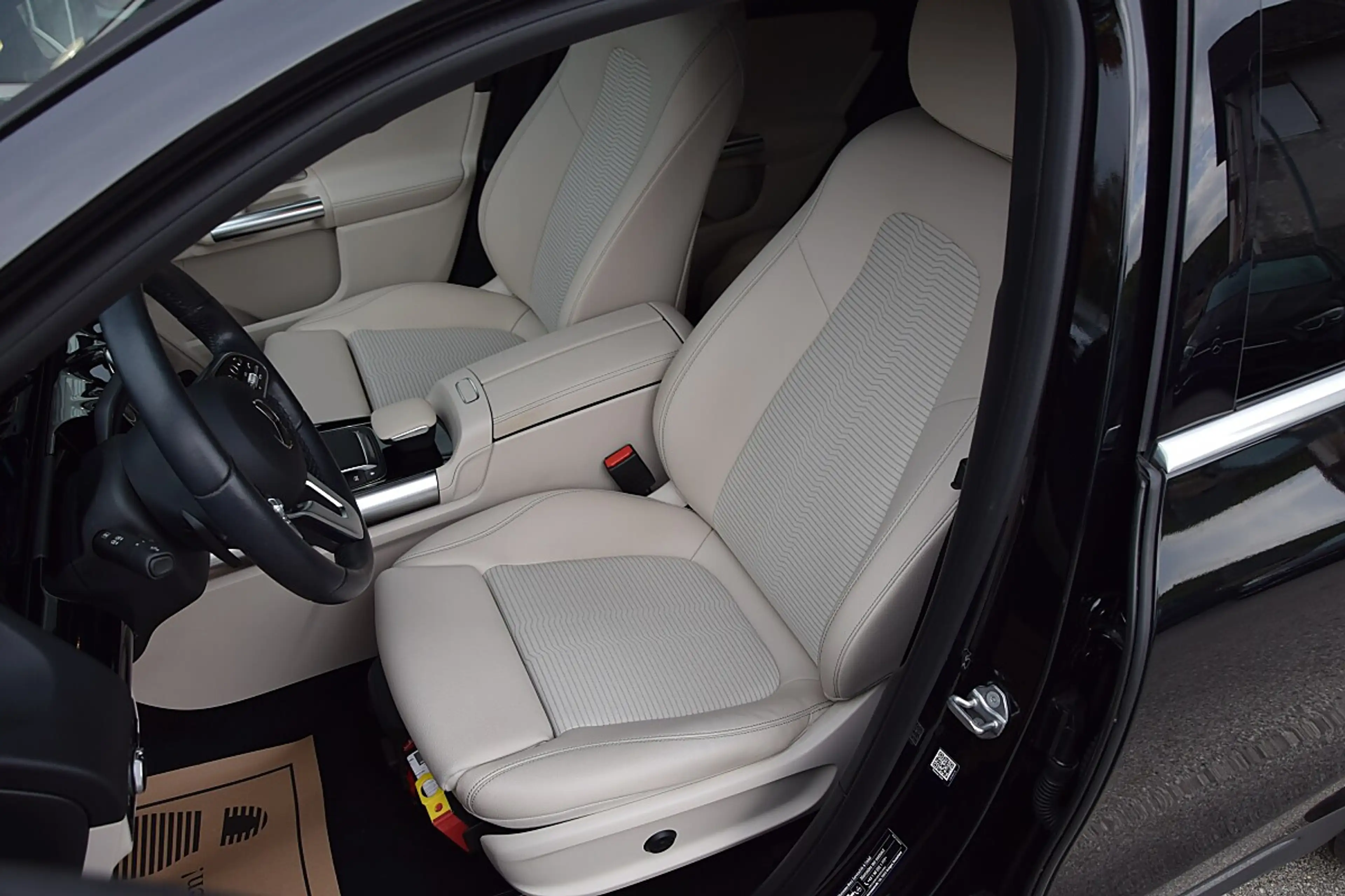Mercedes-Benz EQA 250 Progressive *Memory-Paket*Head up Display*3... — photo 6
