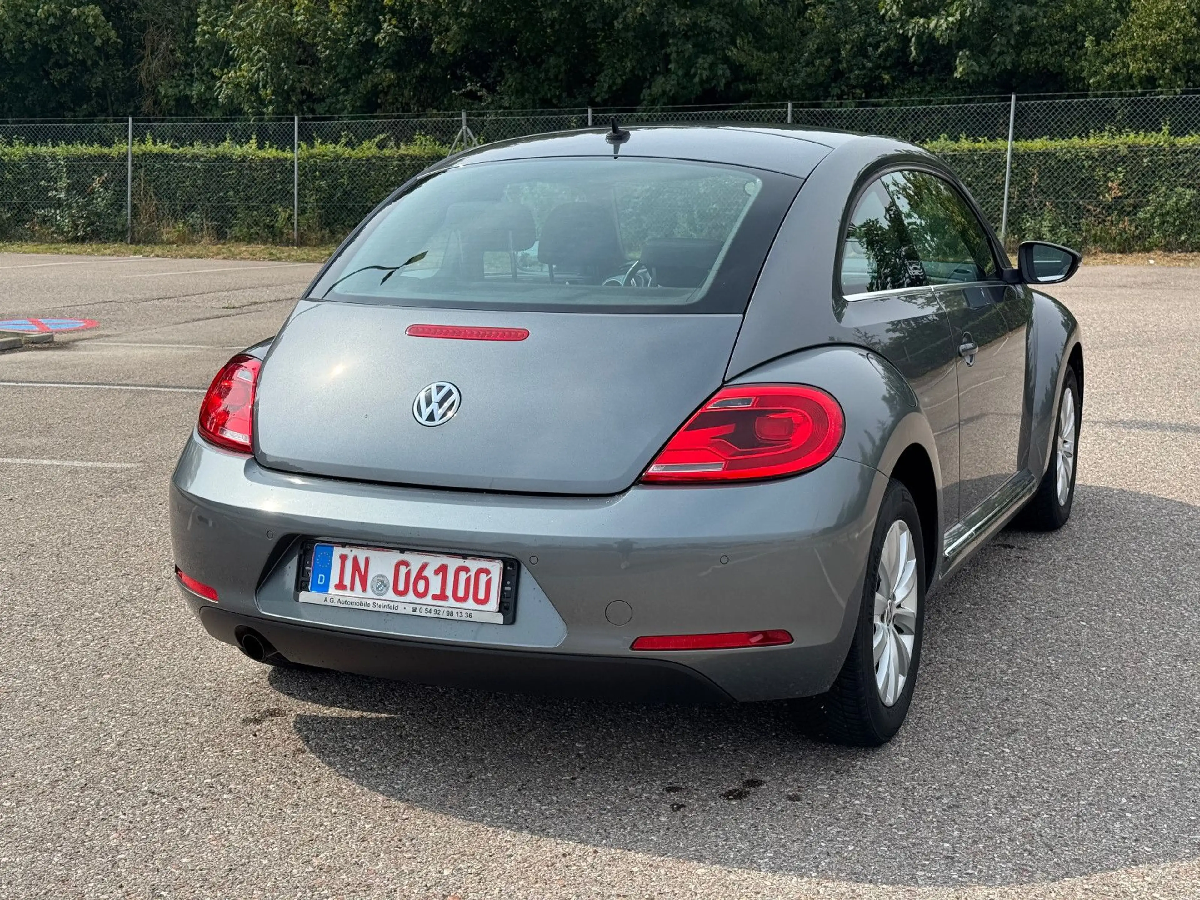 Volkswagen Beetle Lim. Design*Automatik*Klima*SHZ*Alufelgen — photo 7
