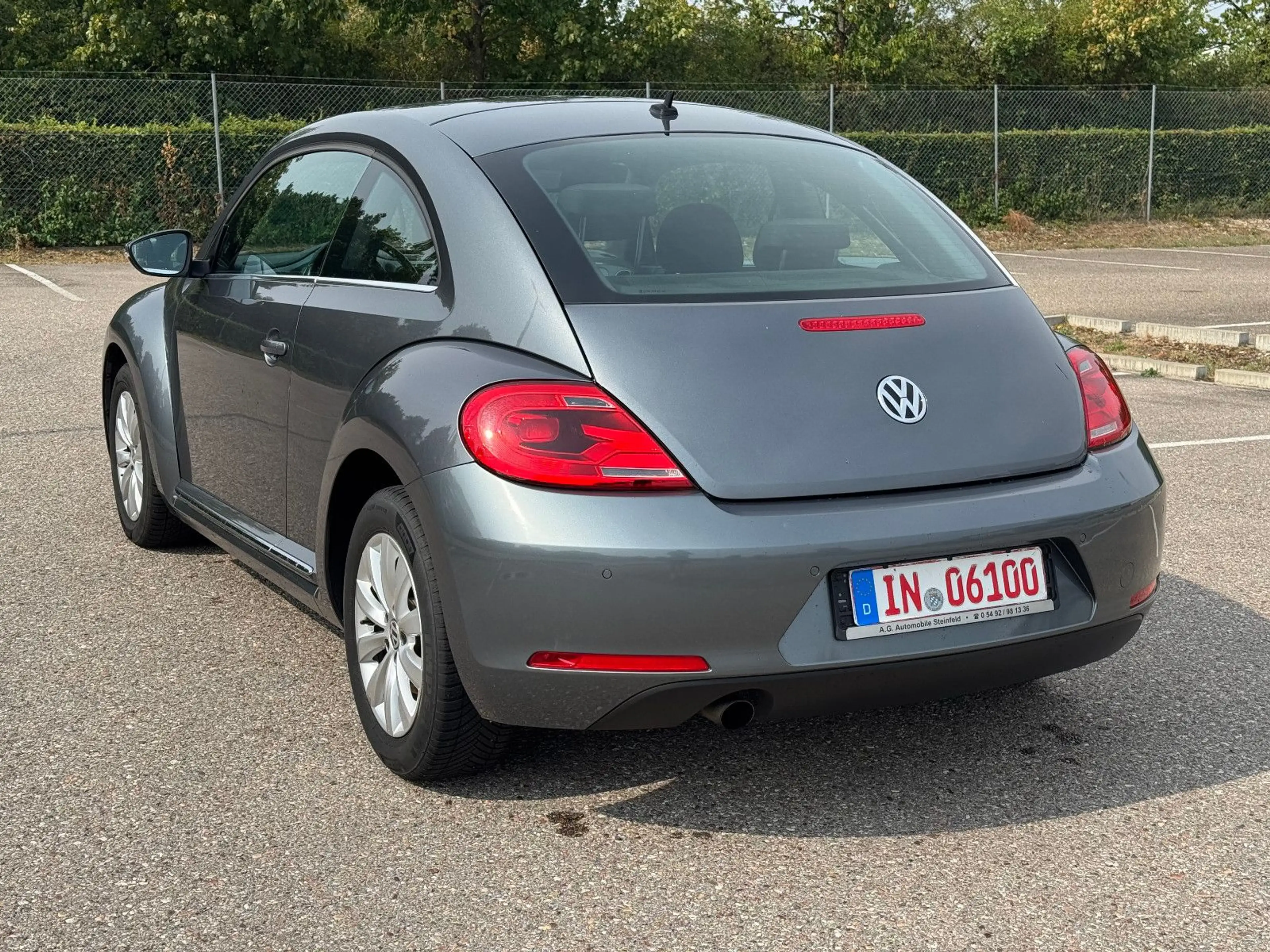 Volkswagen Beetle Lim. Design*Automatik*Klima*SHZ*Alufelgen — photo 9
