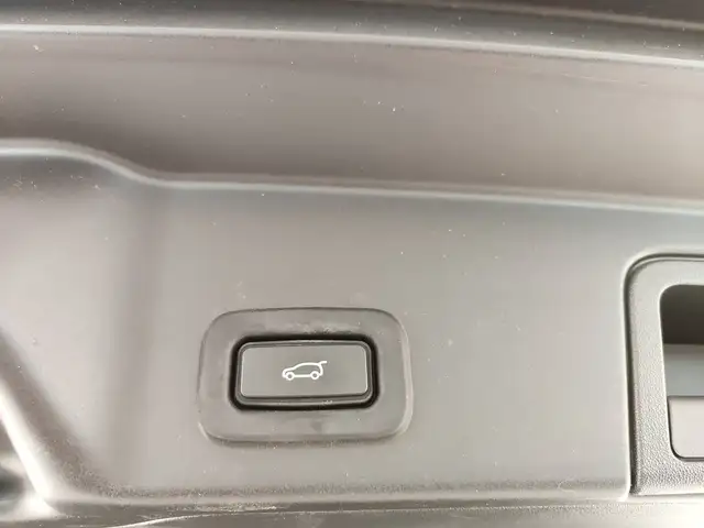 Land Rover Range Rover Evoque view 11