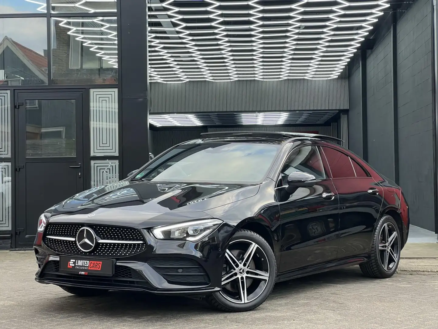 Mercedes-Benz CLA 250 e AMG,Pano, 360 Camera Noir - 2