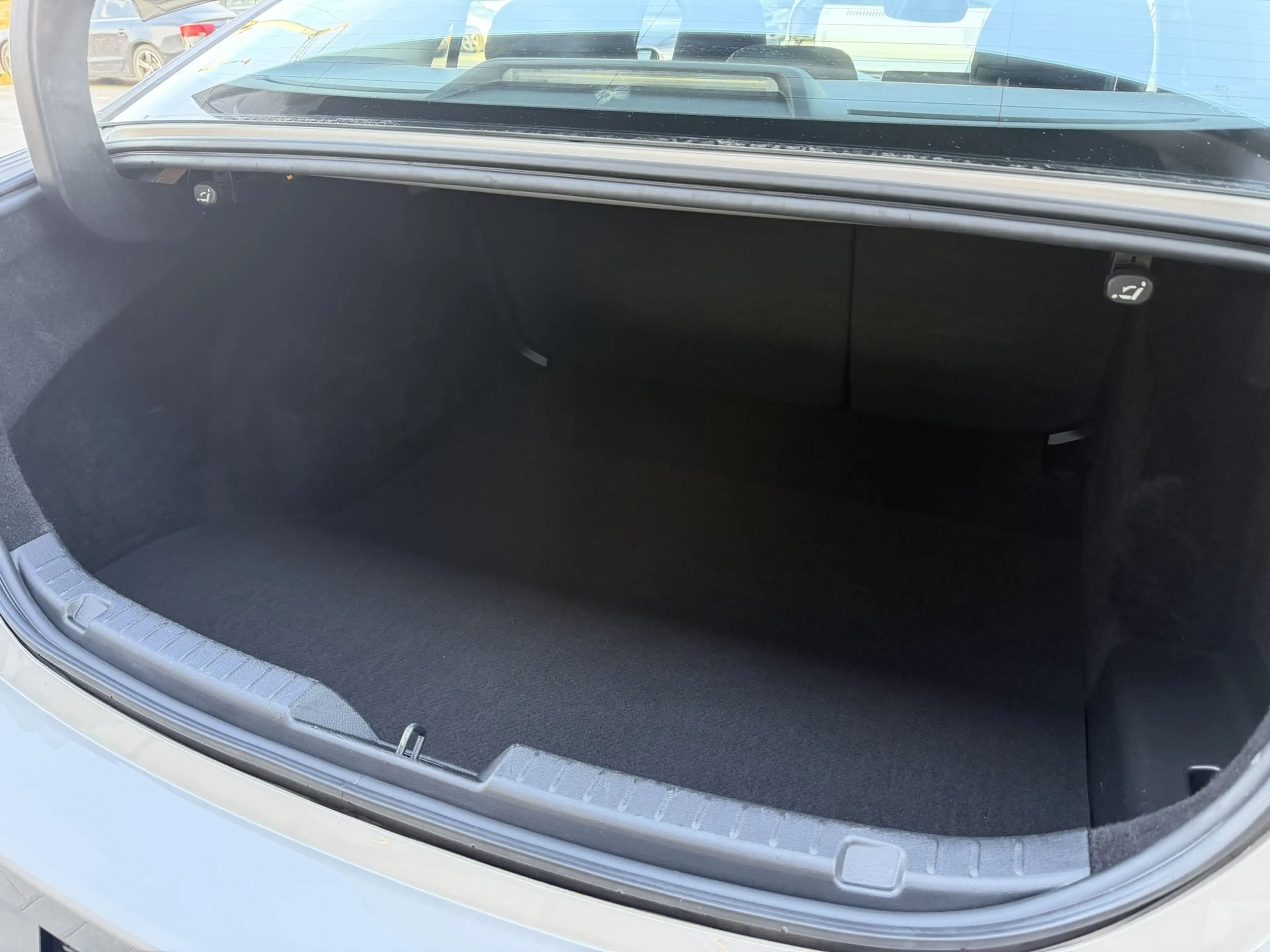 Mazda 3 2.5 e-SkyActiv-G Carplay — photo 18