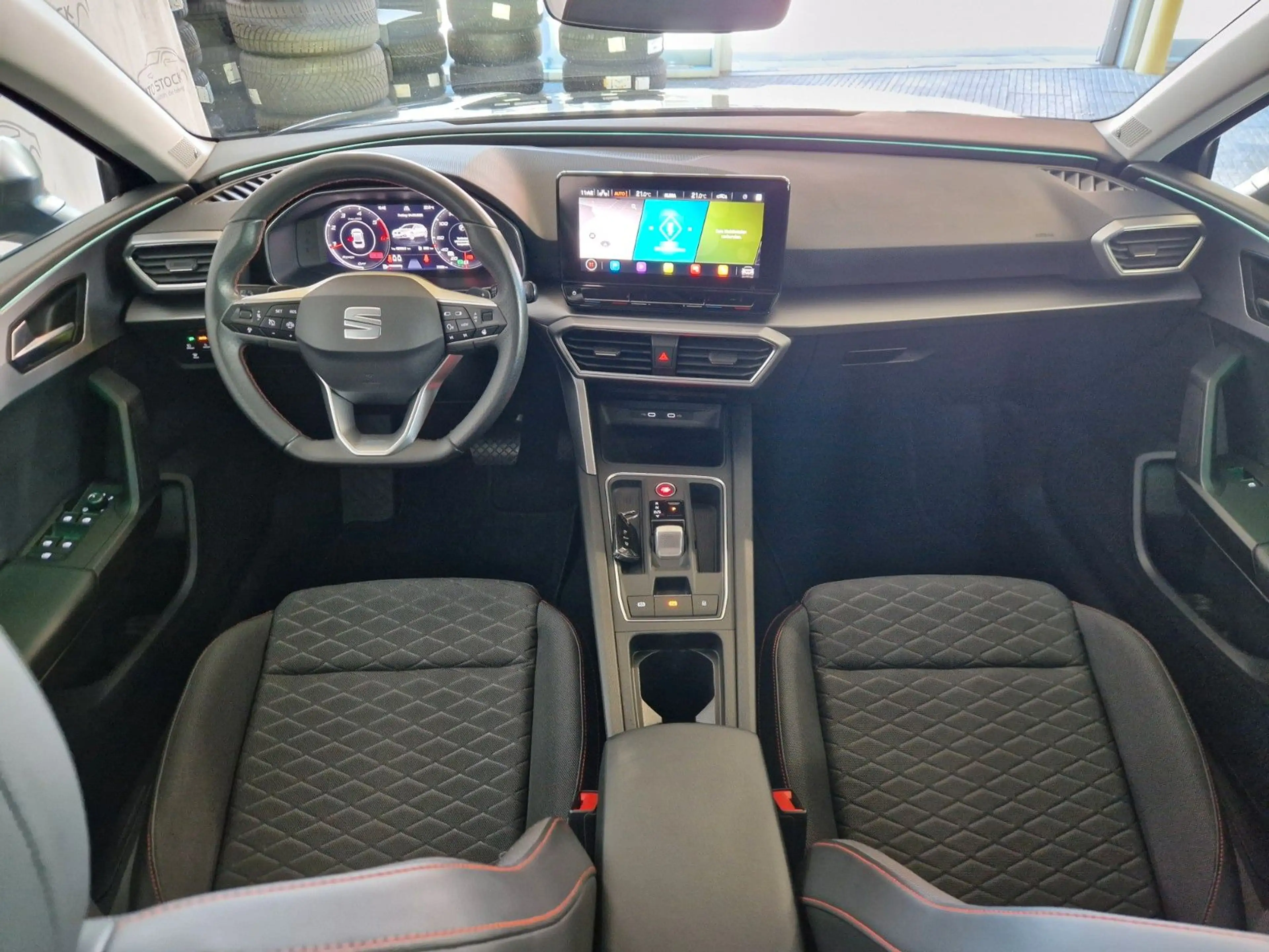 SEAT Leon FR 2.0 TDI DSG Navi LED ACC PDC SH beats — photo 12