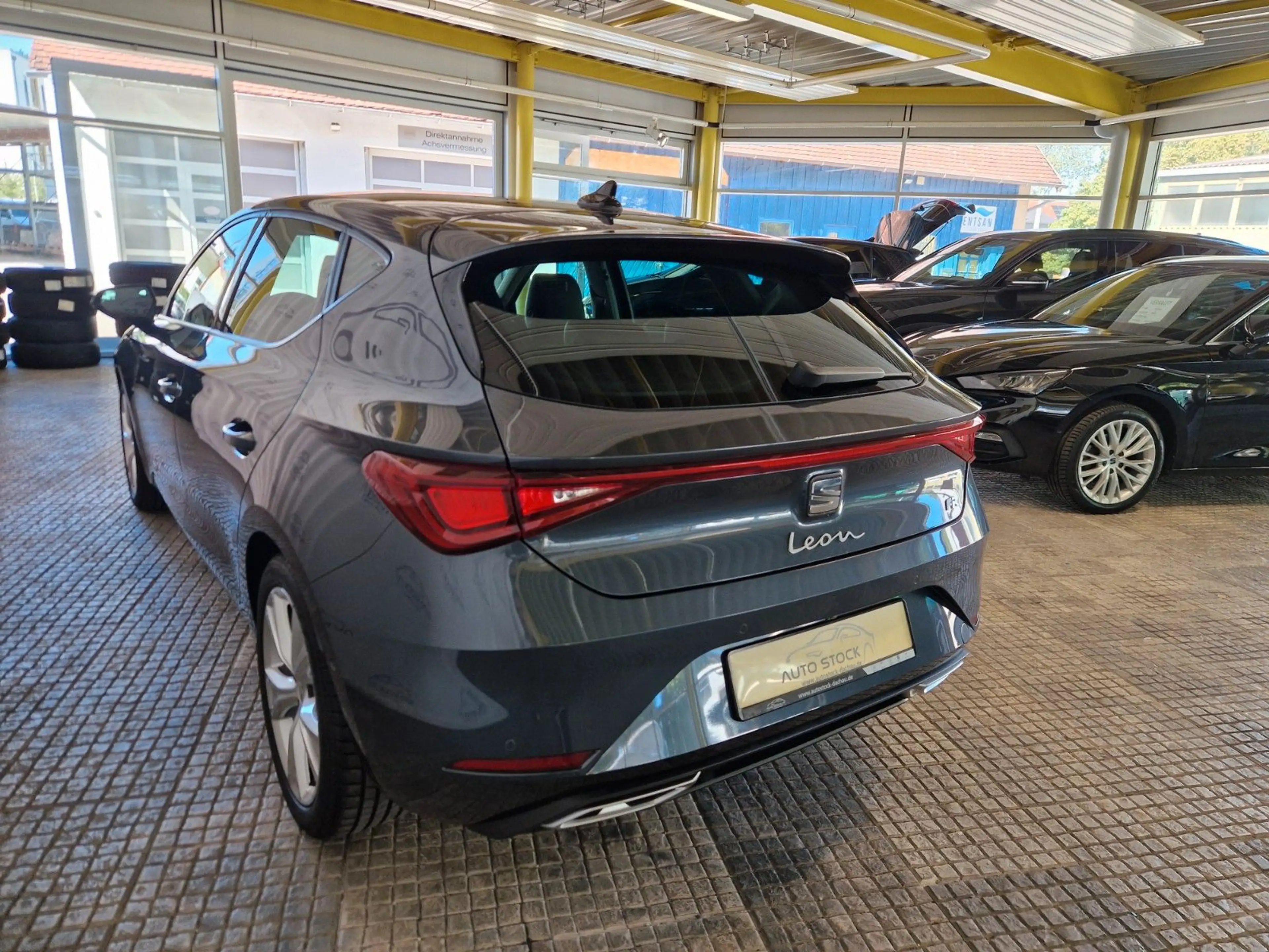 SEAT Leon FR 2.0 TDI DSG Navi LED ACC PDC SH beats — photo 7