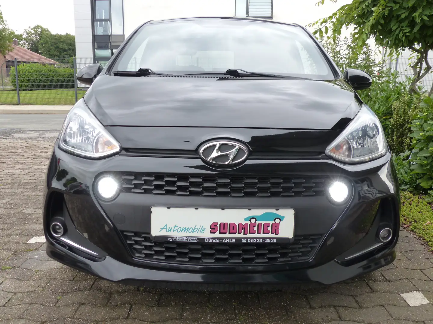 Hyundai i10 Passion +Alufelgen+Lederlenkrad +elektr. Fenster Schwarz - 2