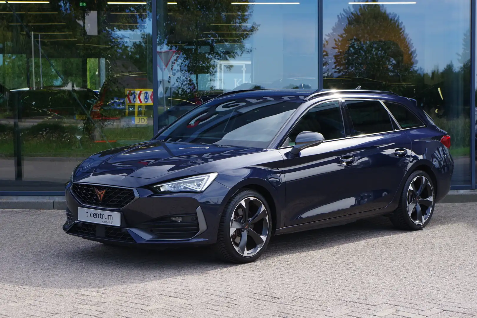 CUPRA Leon Sportstourer 1.4 e-Hybrid Business 204 PK PHEV, Wi Blauw - 1