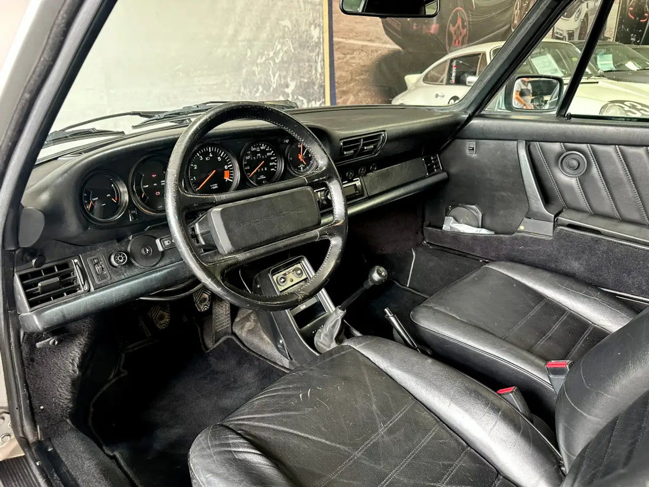 Porsche 911 Carrera 3.2 231ch BVM5 G50, foto 7