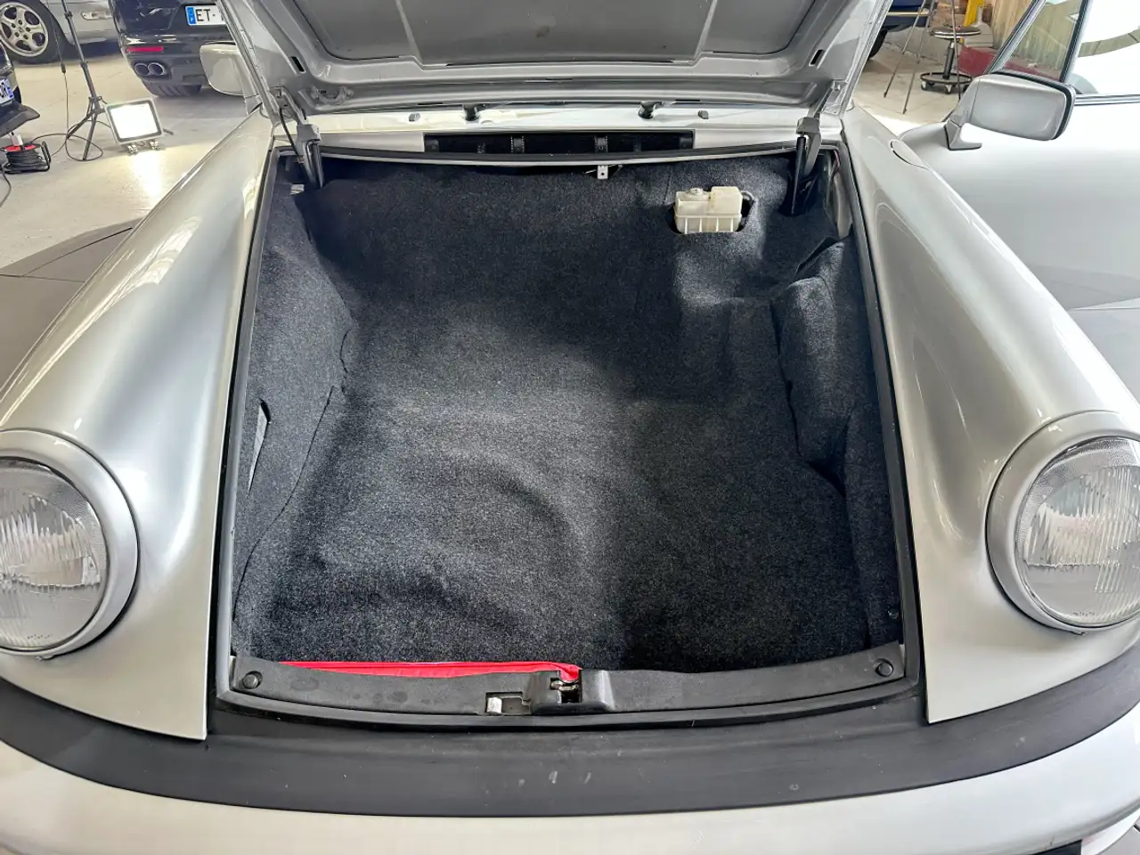 Porsche 911 Carrera 3.2 231ch BVM5 G50, foto 11
