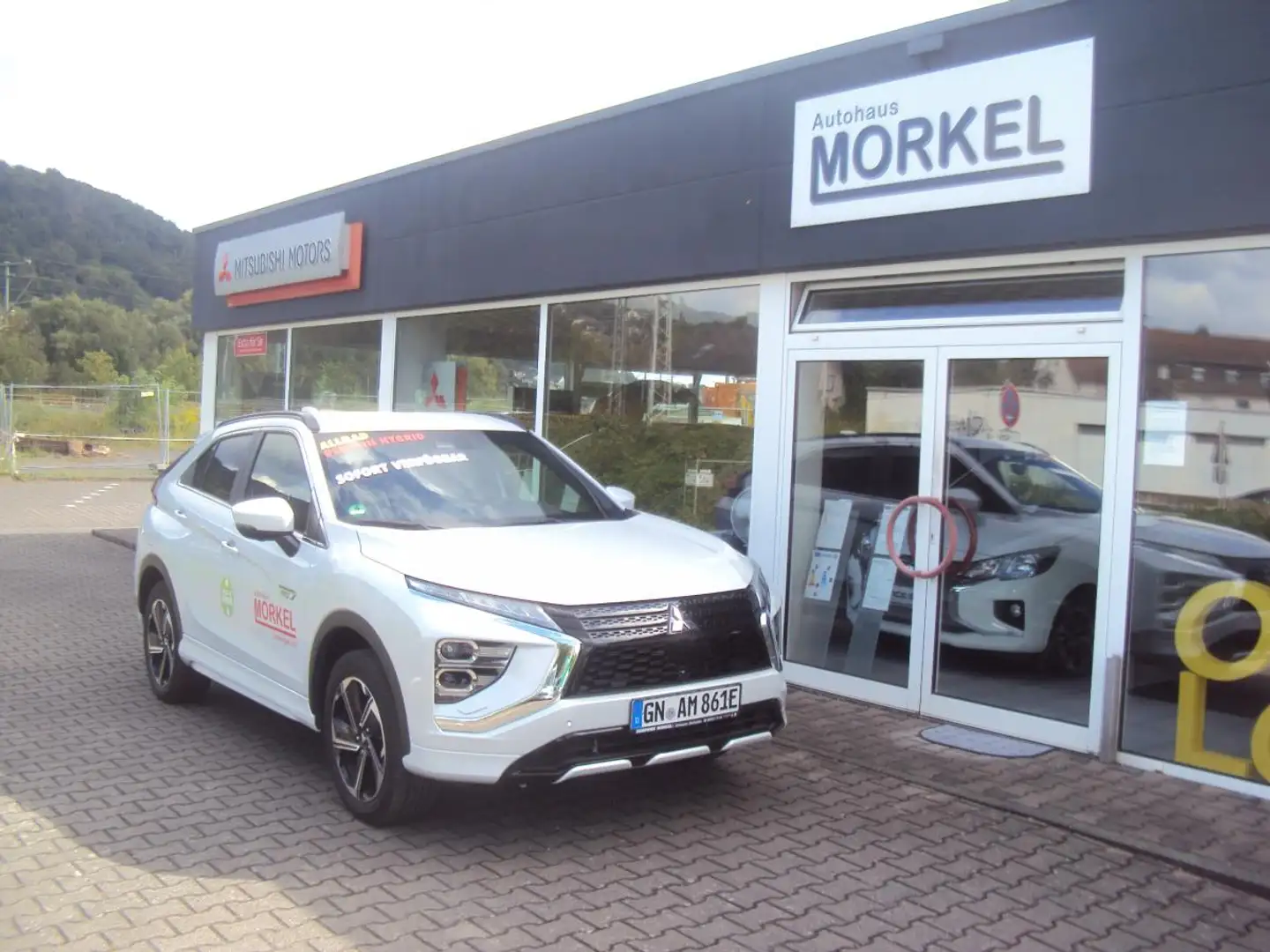 Mitsubishi Eclipse Cross Plus mit Select Paket Weiß - 2