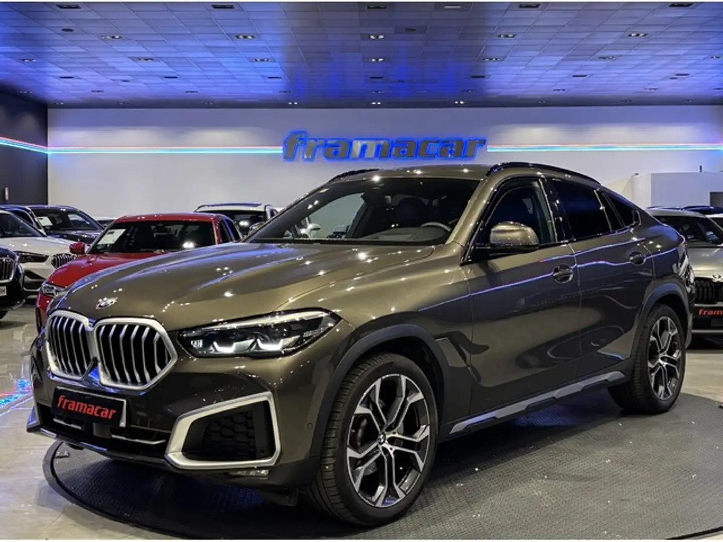 BMW X6 xDrive 30dA Brązowy - 1