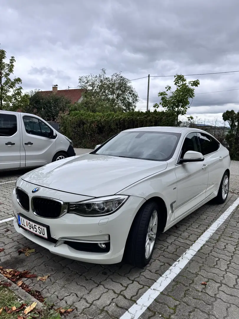 BMW 318 318 d Білий - 1