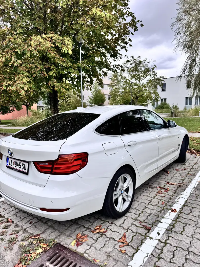BMW 318 318 d Білий - 2