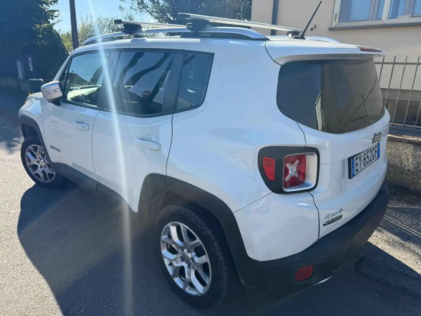 Jeep Renegade 2.0 Mjt 140CV 4WD Active Drive Limited Blanc - 2