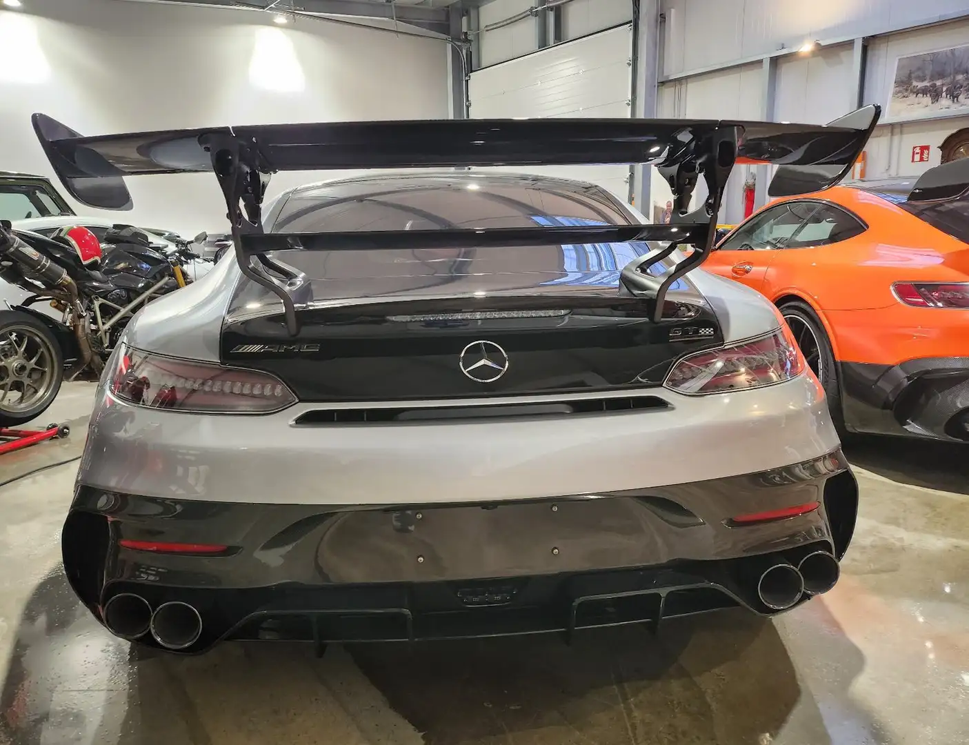 Mercedes-Benz AMG GT Black Series Zilver - 2