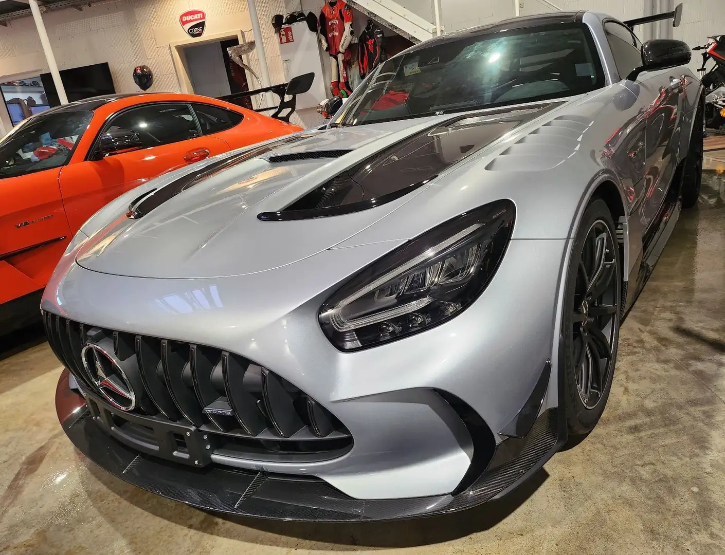 Mercedes-Benz AMG GT Black Series Zilver - 1