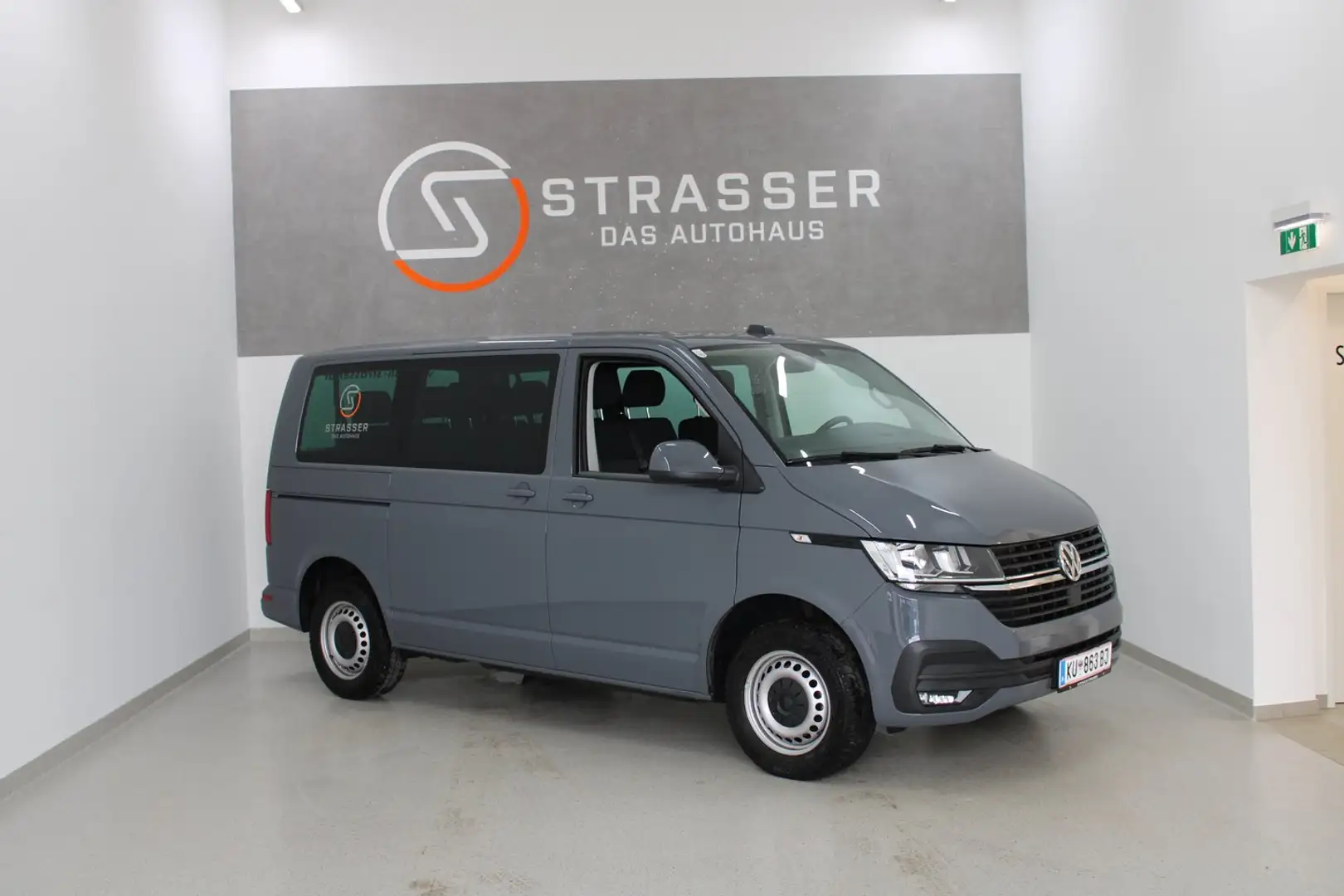 Volkswagen T6.1 Transporter Kombi TDI Grau - 1