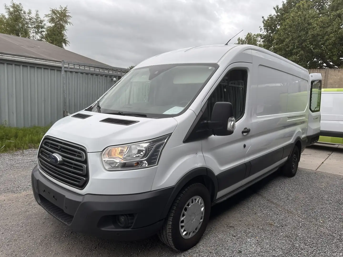 Ford Transit 2.2TDCI Blanc - 1
