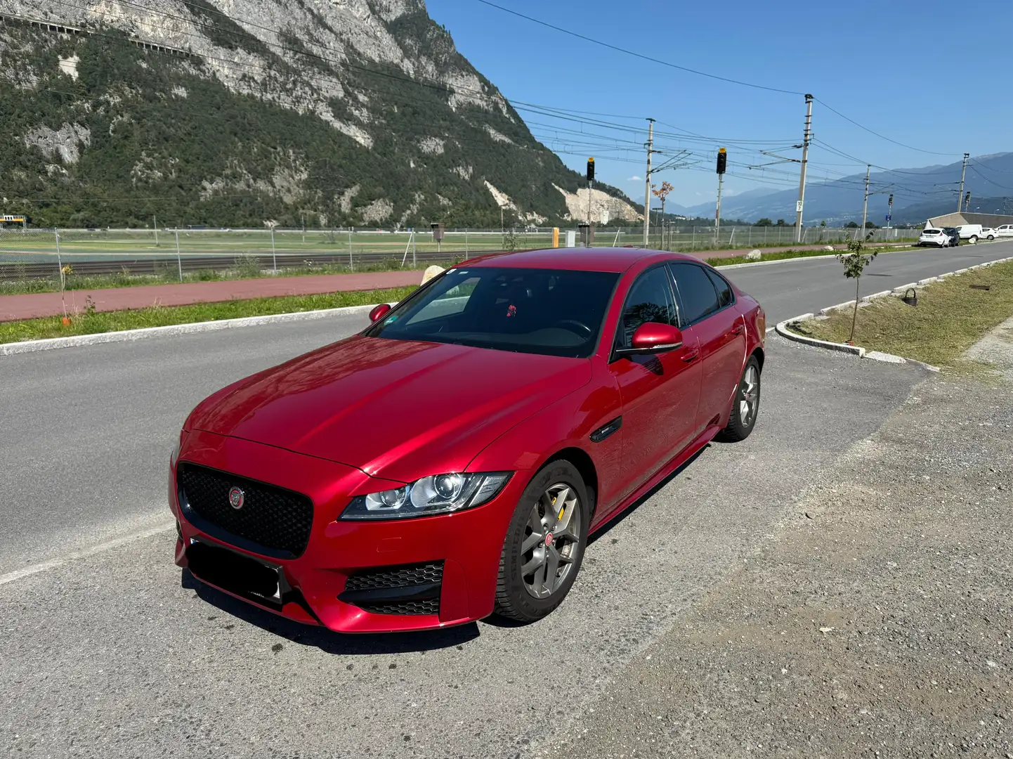 Jaguar XF XF 20d R-Sport Aut. R-Sport Rot - 2