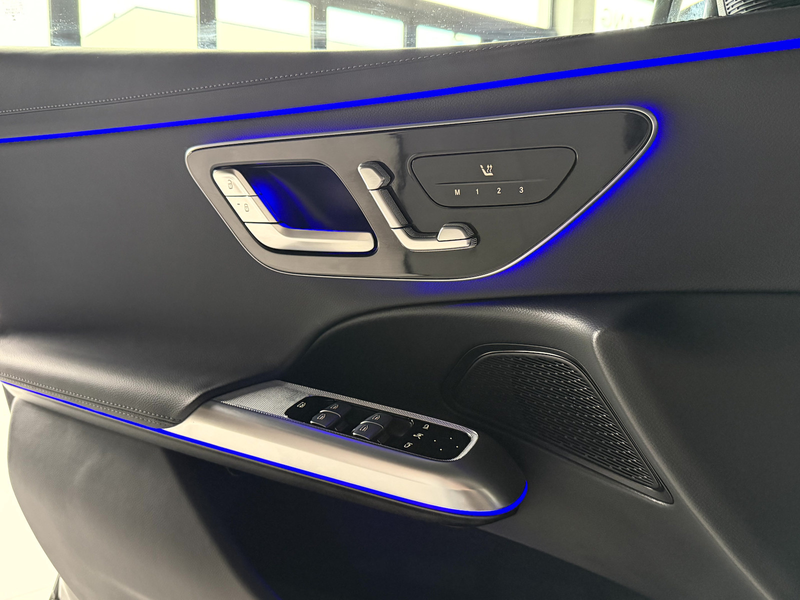 Mercedes-Benz E 220 d AMG Line*Superscreen*Pano*AHK*Night* — photo 14