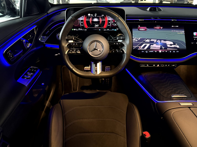 Mercedes-Benz E 220 d AMG Line*Superscreen*Pano*AHK*Night* — photo 12