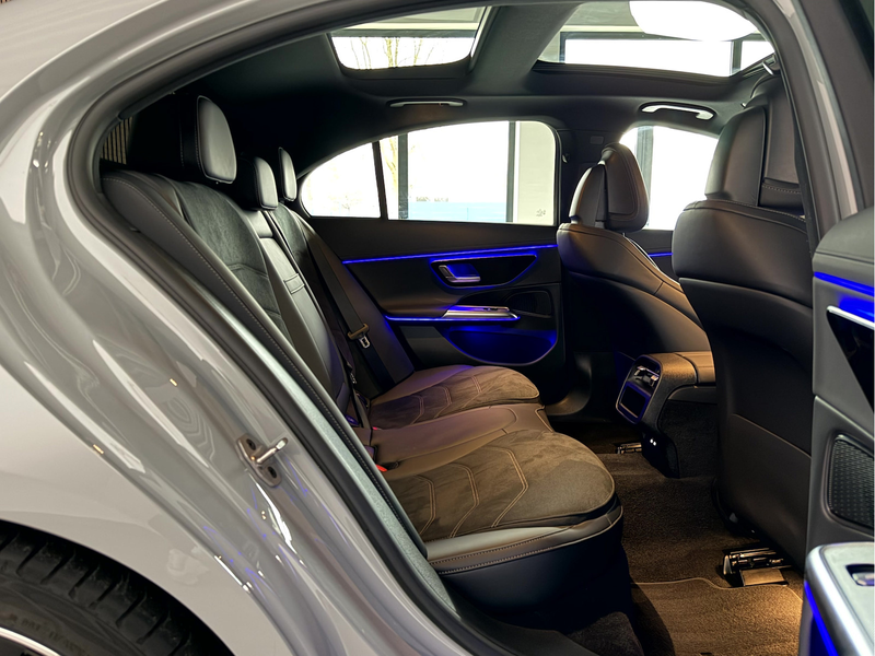 Mercedes-Benz E 220 d AMG Line*Superscreen*Pano*AHK*Night* — photo 8