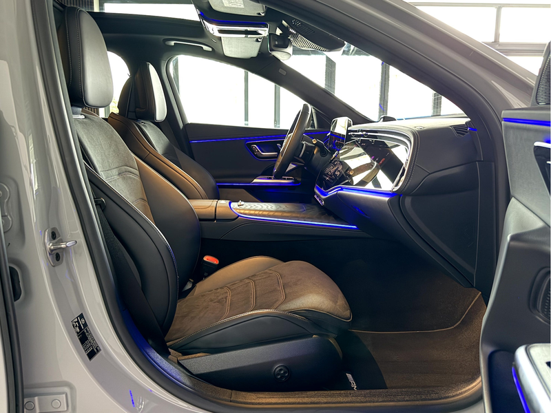 Mercedes-Benz E 220 d AMG Line*Superscreen*Pano*AHK*Night* — photo 10