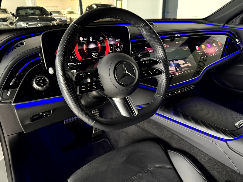 Mercedes-Benz E 220 d AMG Line*Superscreen*Pano*AHK*Night* — photo 13