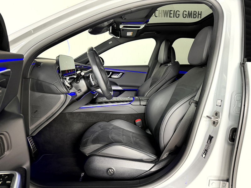 Mercedes-Benz E 220 d AMG Line*Superscreen*Pano*AHK*Night* — photo 9