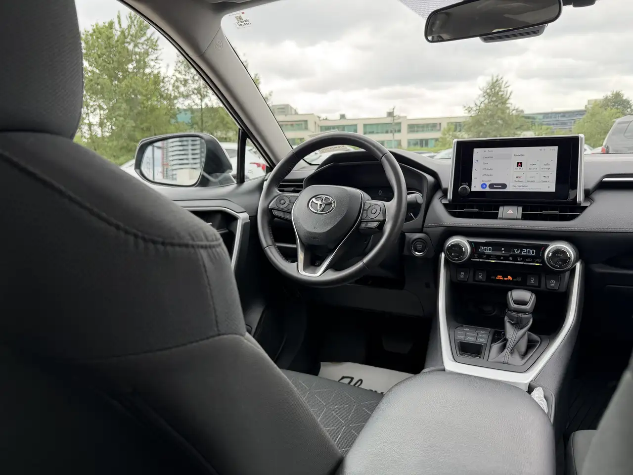 Toyota RAV 4 снимка Toyota RAV 4