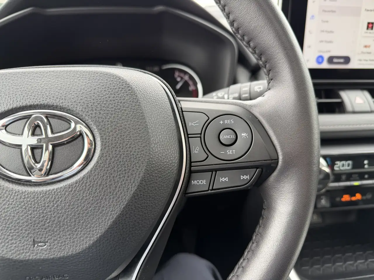 Toyota RAV 4 снимка Toyota RAV 4