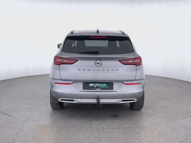 Opel Grandland view 4