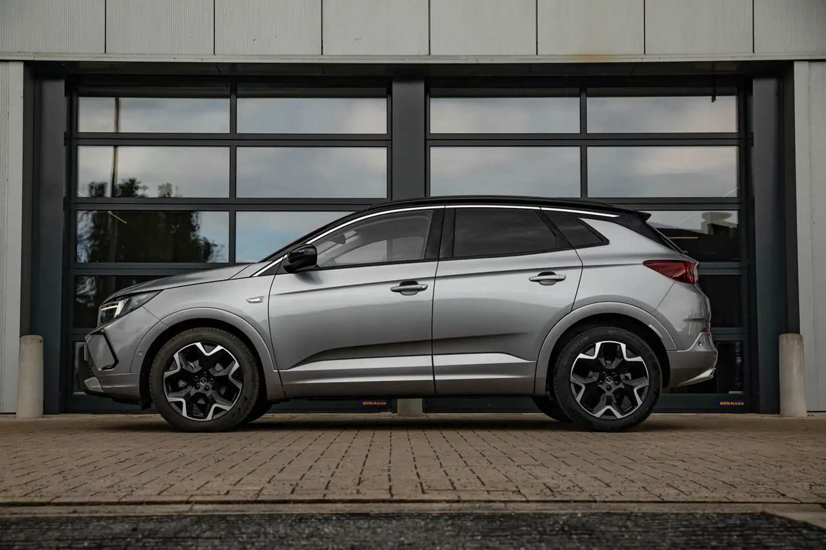 Opel Grandland Automaat 130pk | Ultimate | Alcantara | Zetelve... Grigio - 2