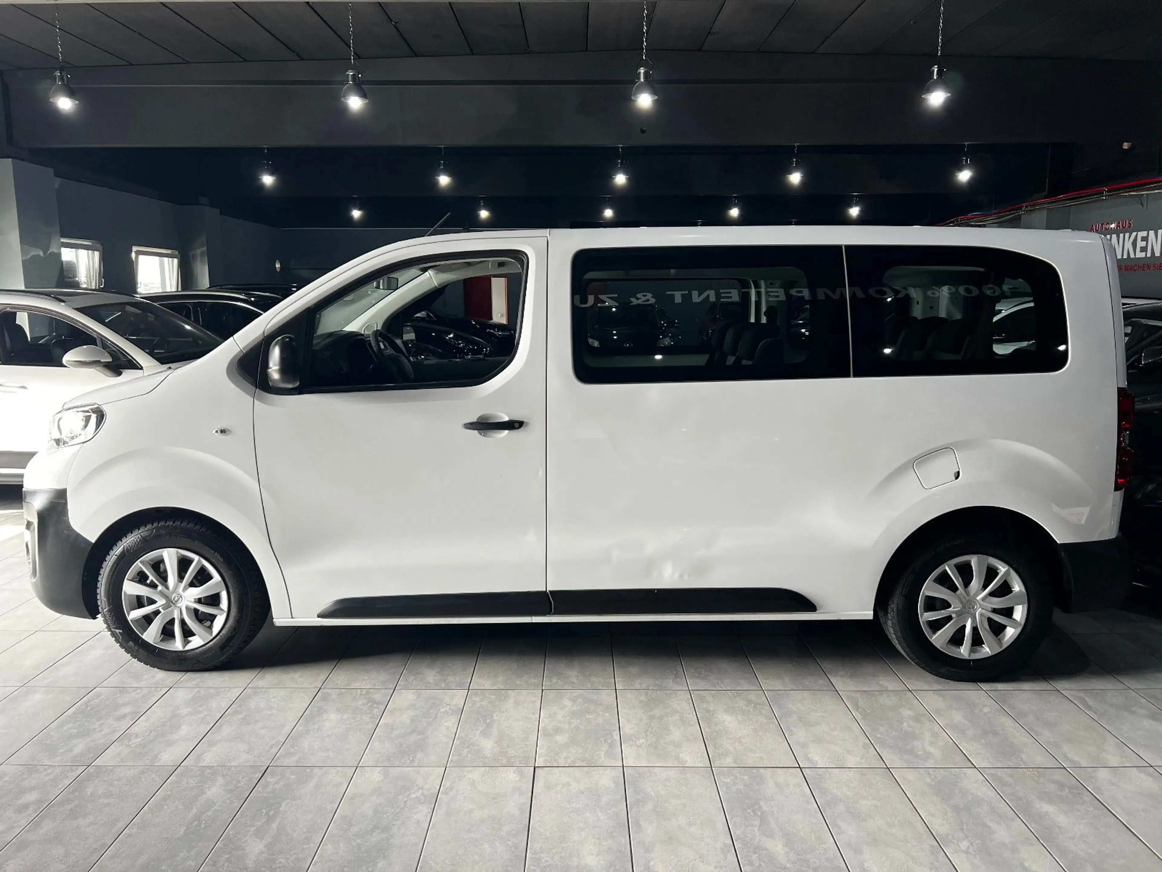 Peugeot Expert Traveller L2 9 SITZE/TEMPOMAT/PDC/KLIMA — photo 4