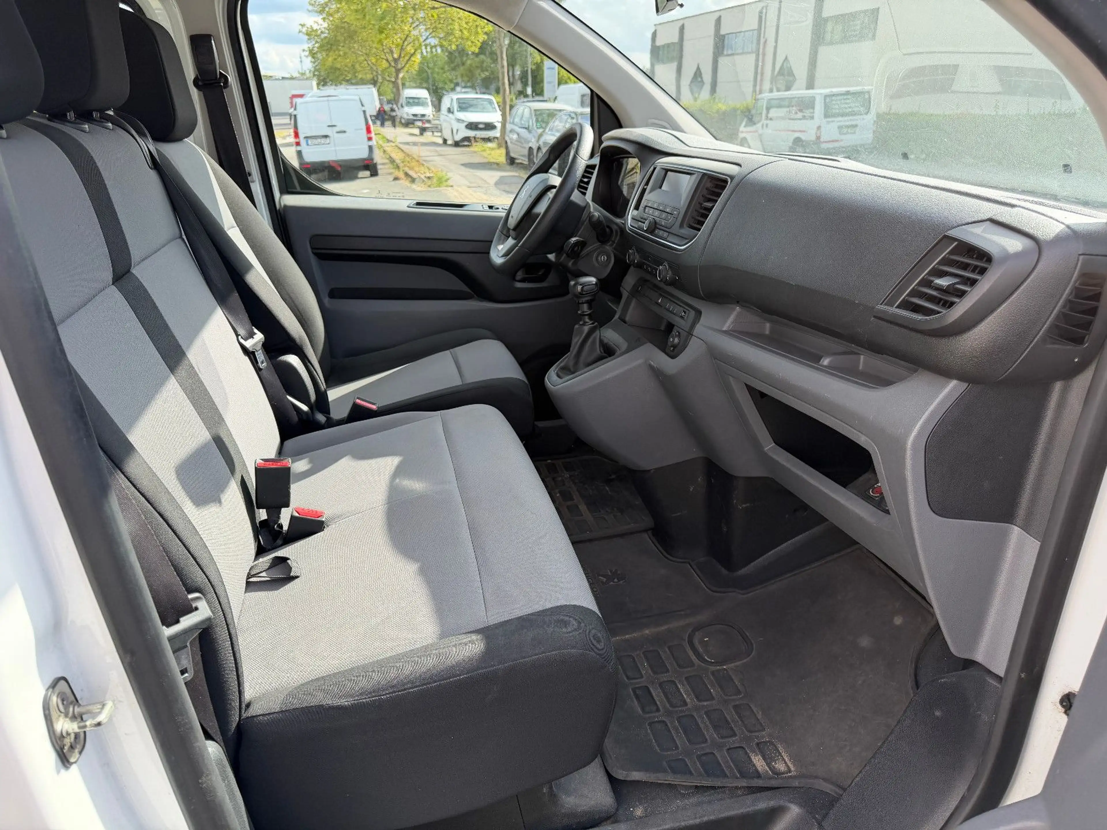 Peugeot Expert Traveller L2  9 SITZE/TEMPOMAT/PDC/KLIMA — photo 10