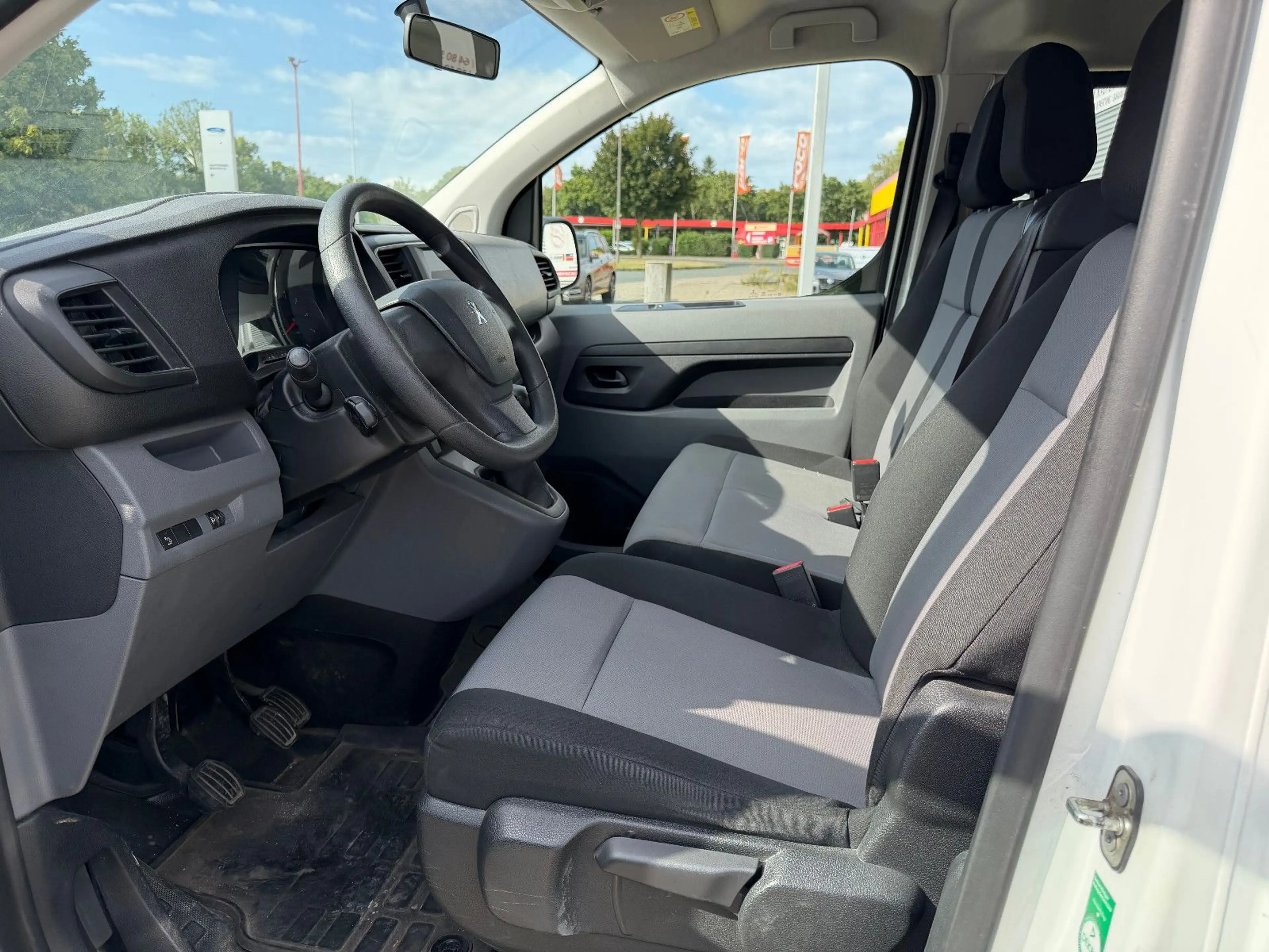 Peugeot Expert Traveller L2  9 SITZE/TEMPOMAT/PDC/KLIMA — photo 9