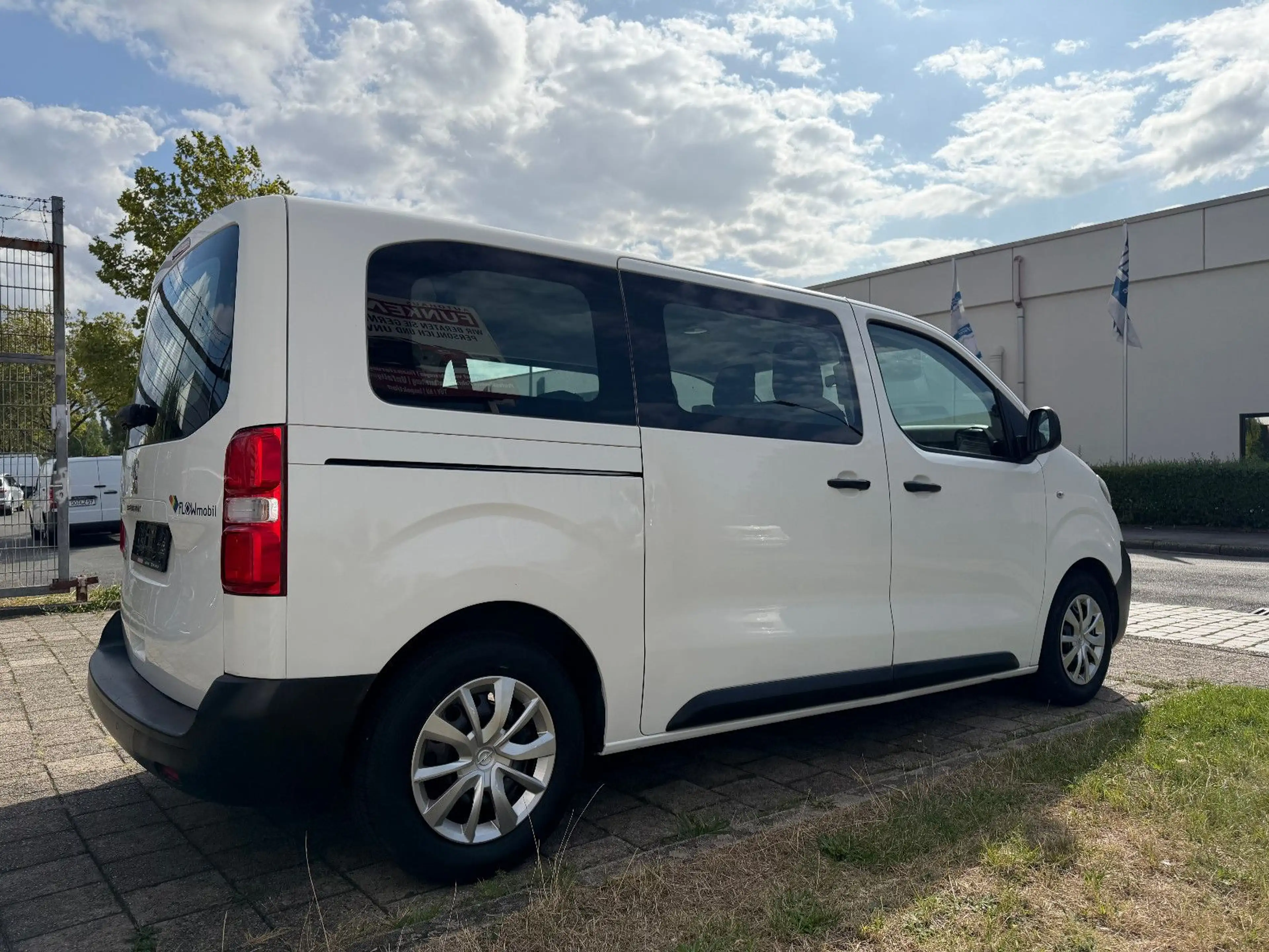 Peugeot Expert Traveller L2  9 SITZE/TEMPOMAT/PDC/KLIMA — photo 7